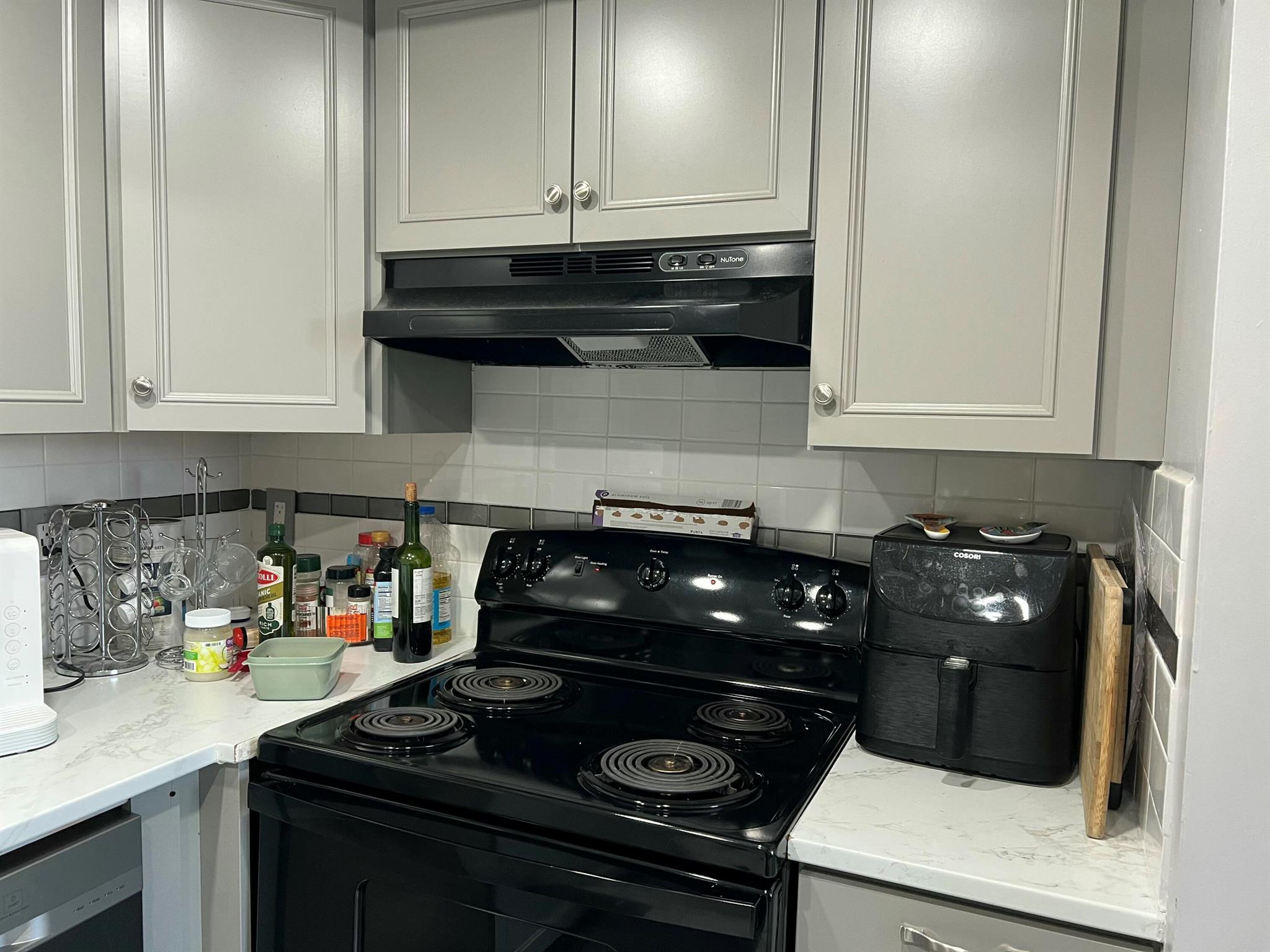 38 OF PALM SPRINGS 3 COND - Residential Lease