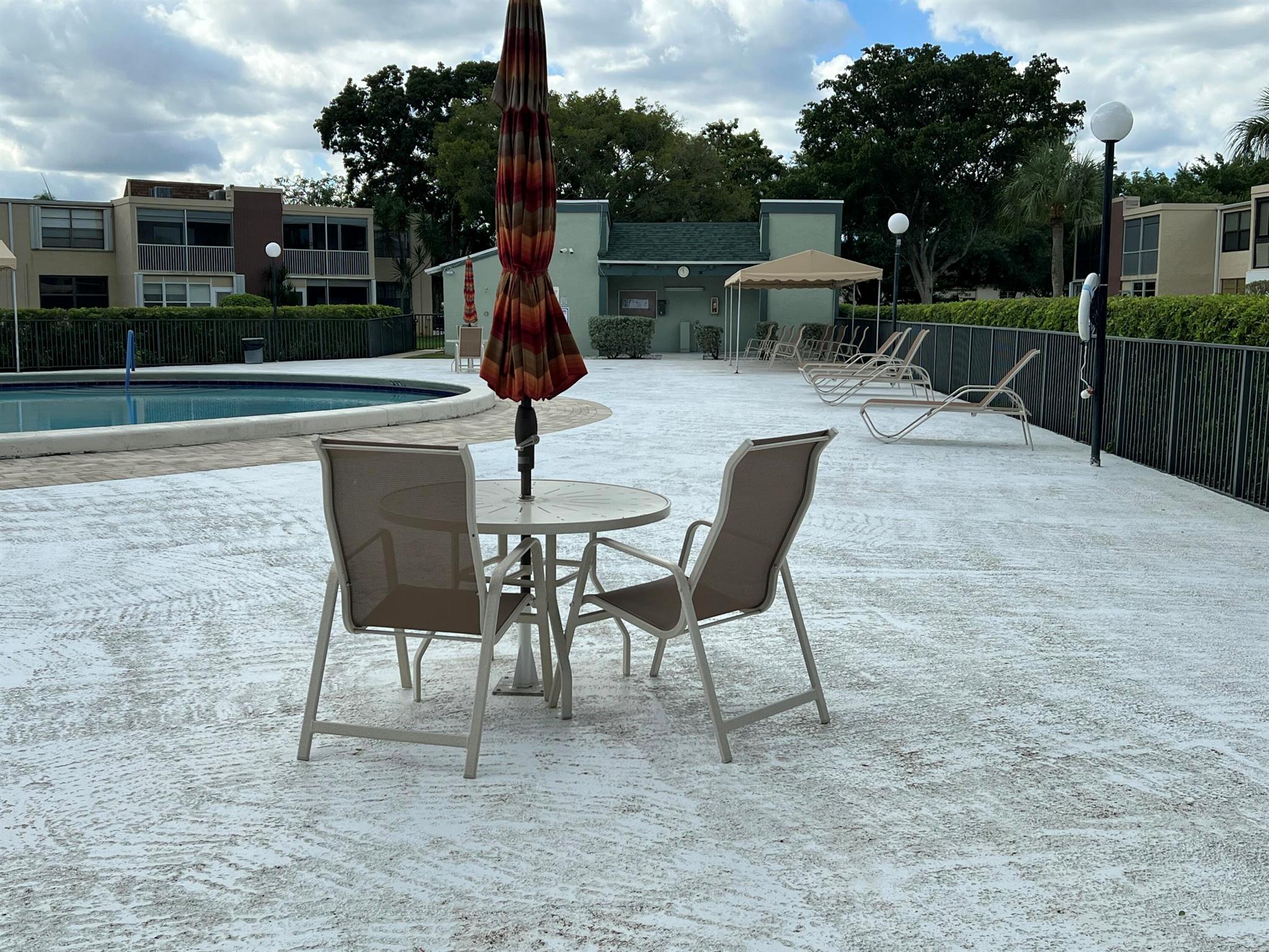 38 OF PALM SPRINGS 3 COND - Residential Lease