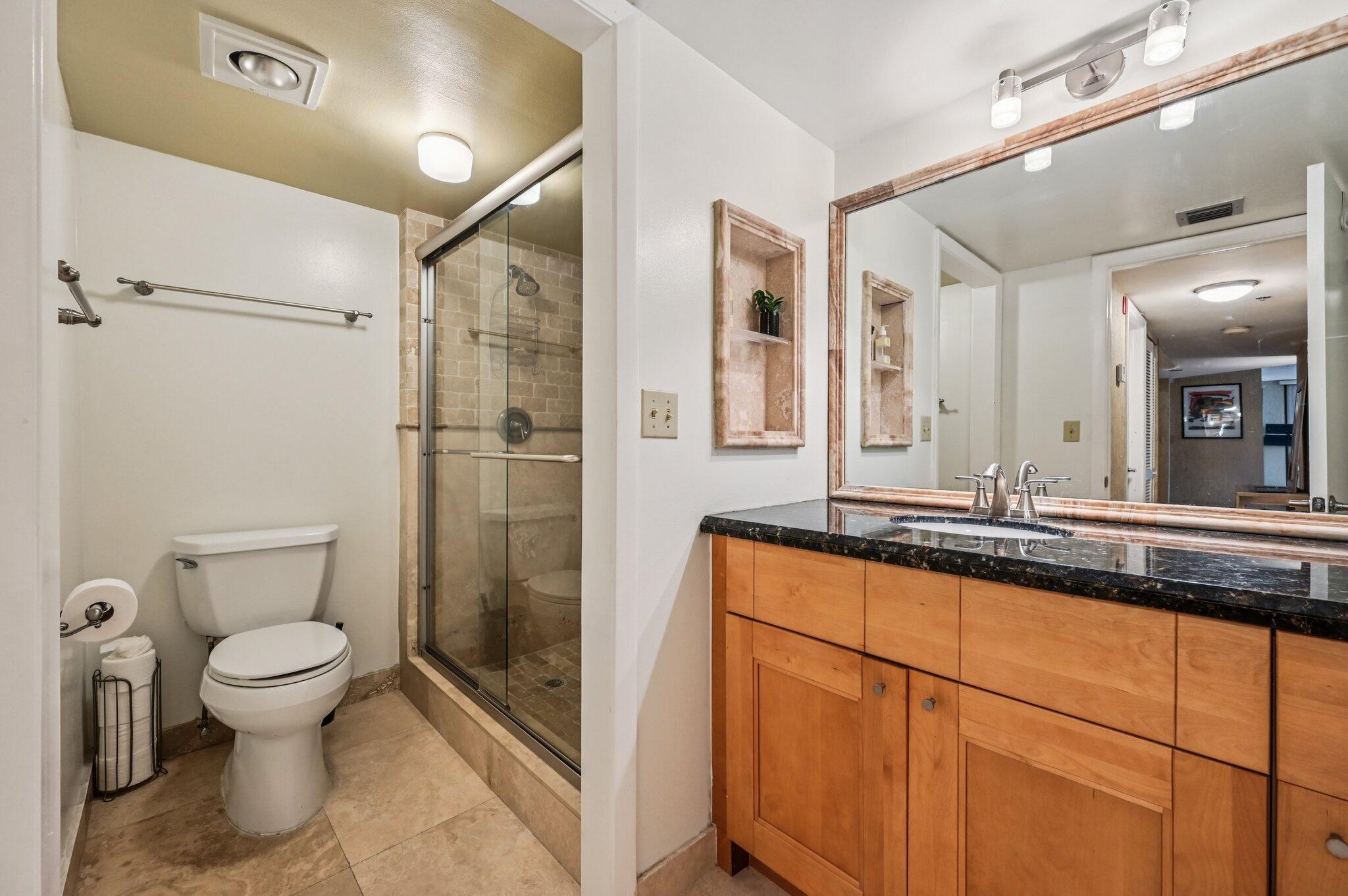 LA RESIDENCE CONDO - Residential Lease