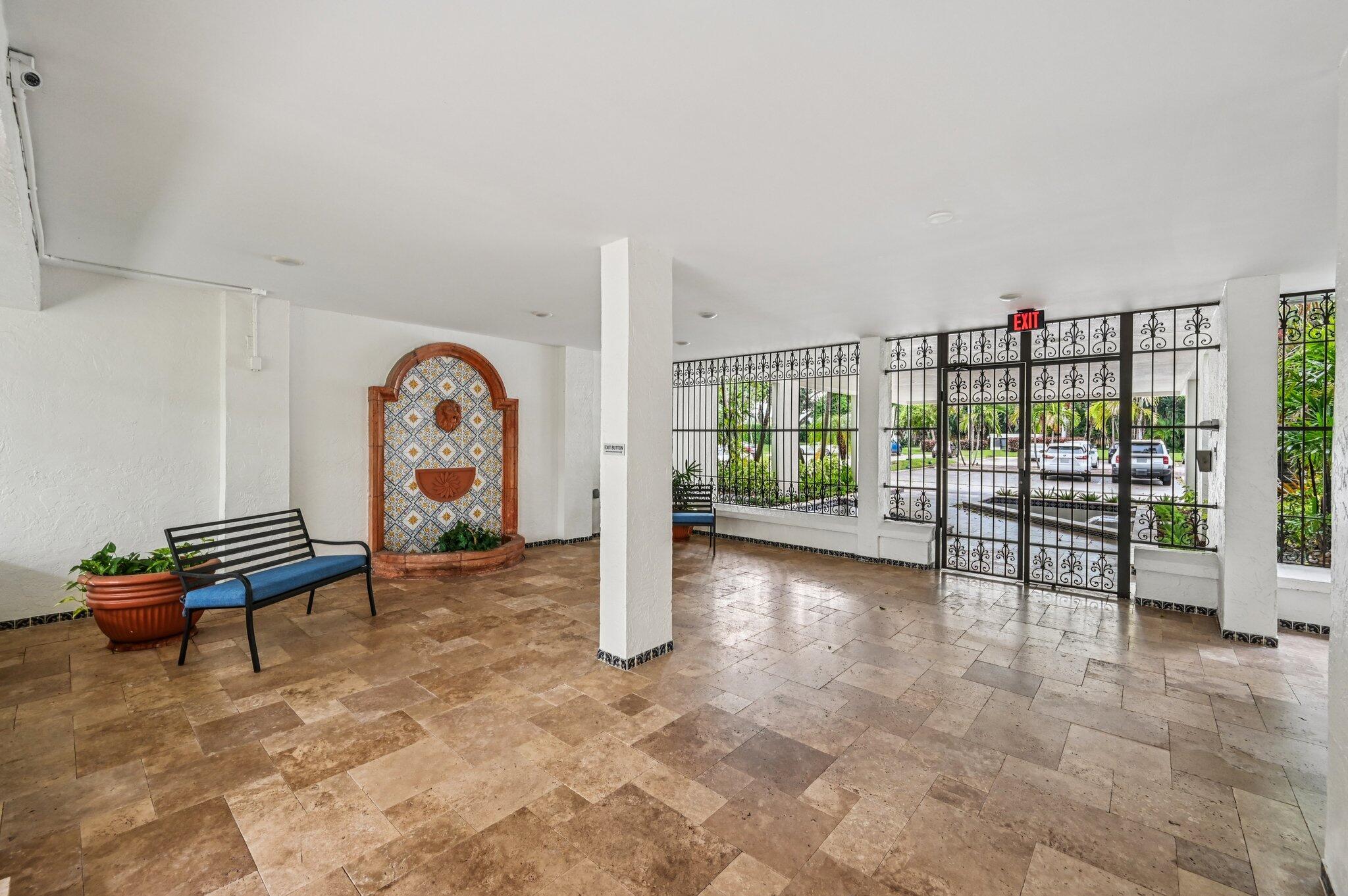 LA RESIDENCE CONDO - Residential Lease