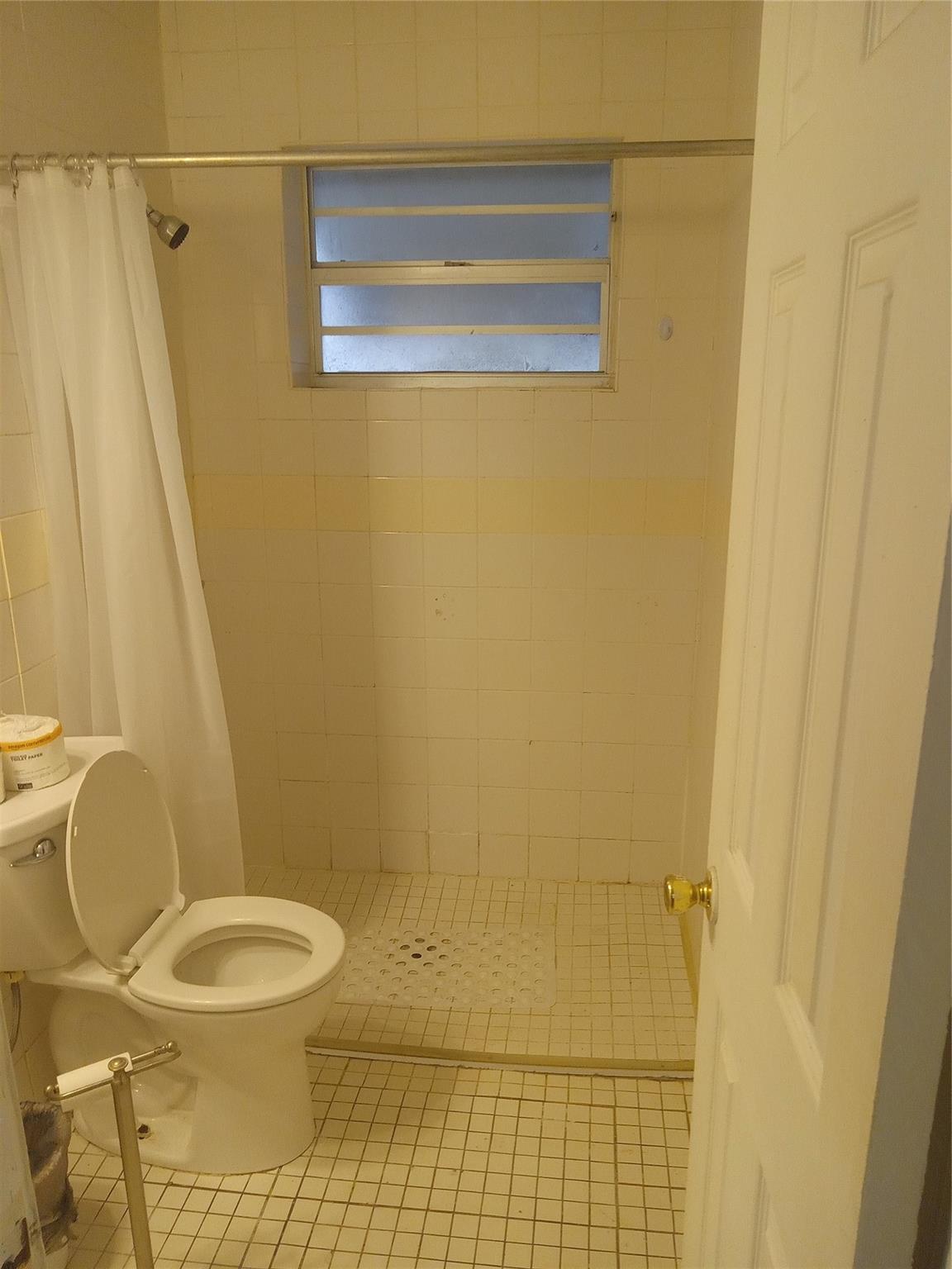 silver hill manor apts - Residential