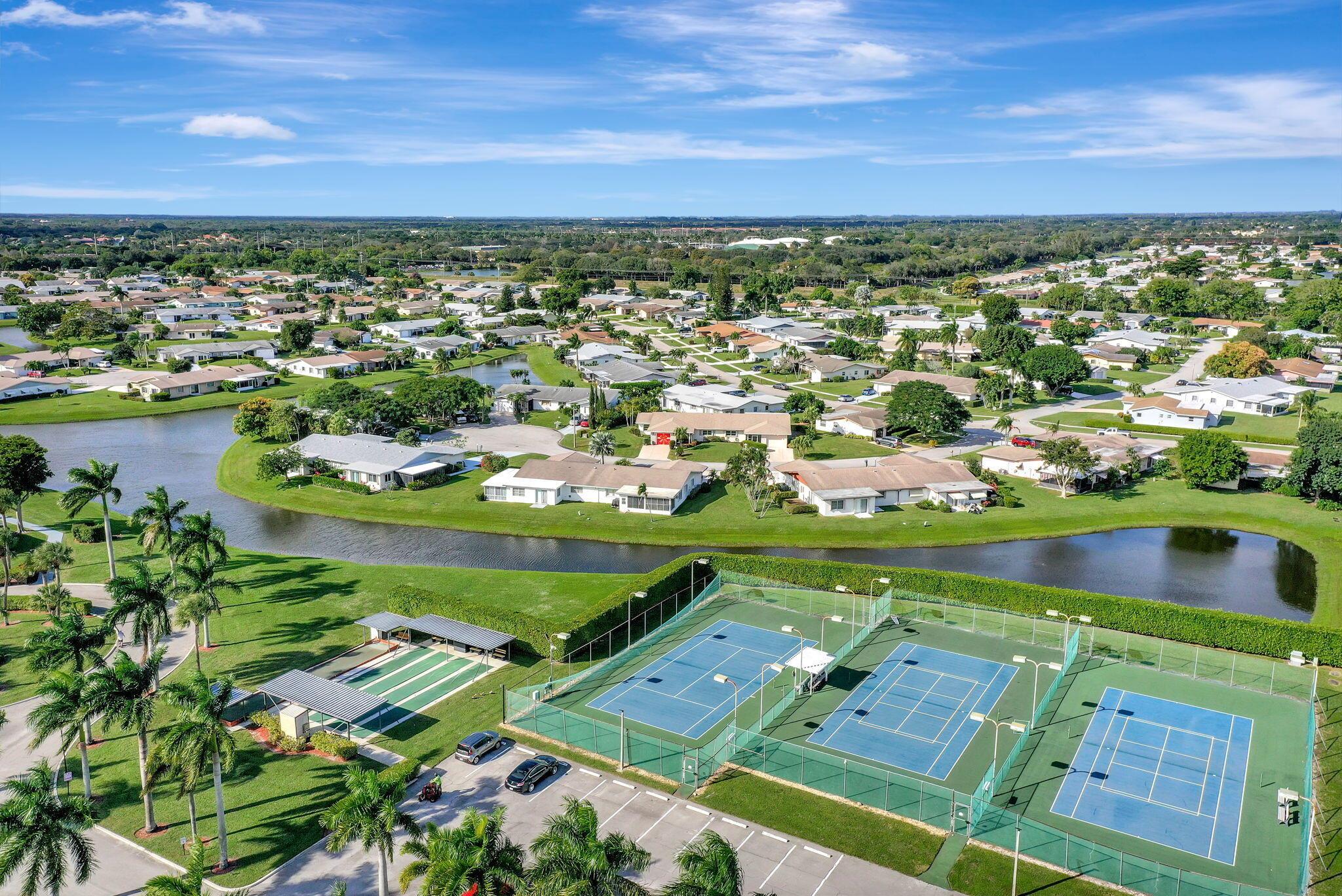 DELRAY VILLAS 3 - Residential