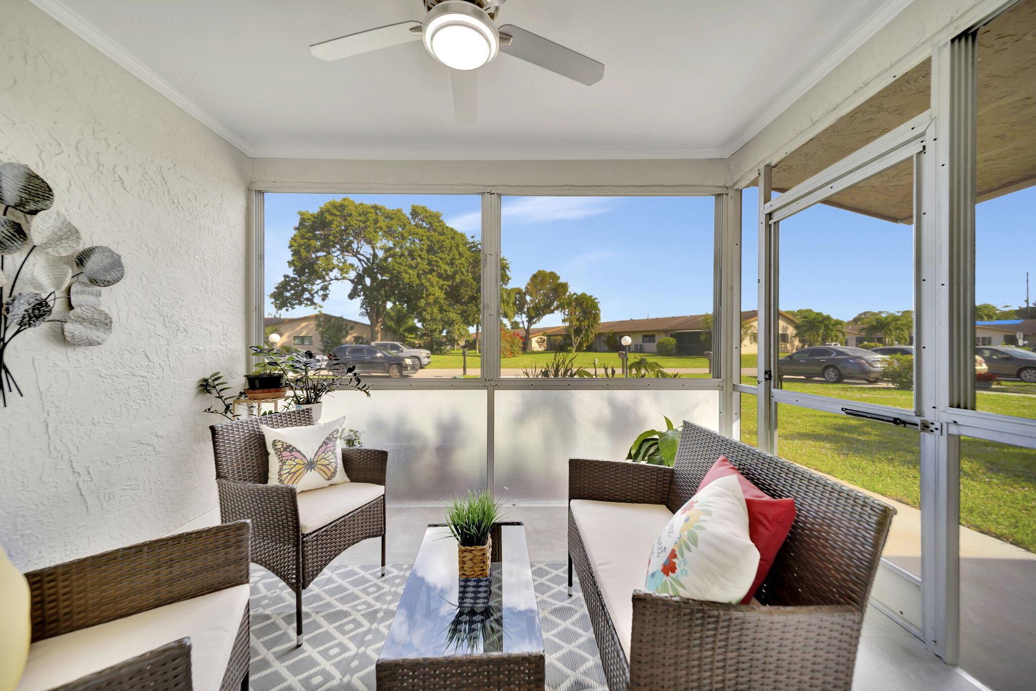 DELRAY VILLAS 3 - Residential