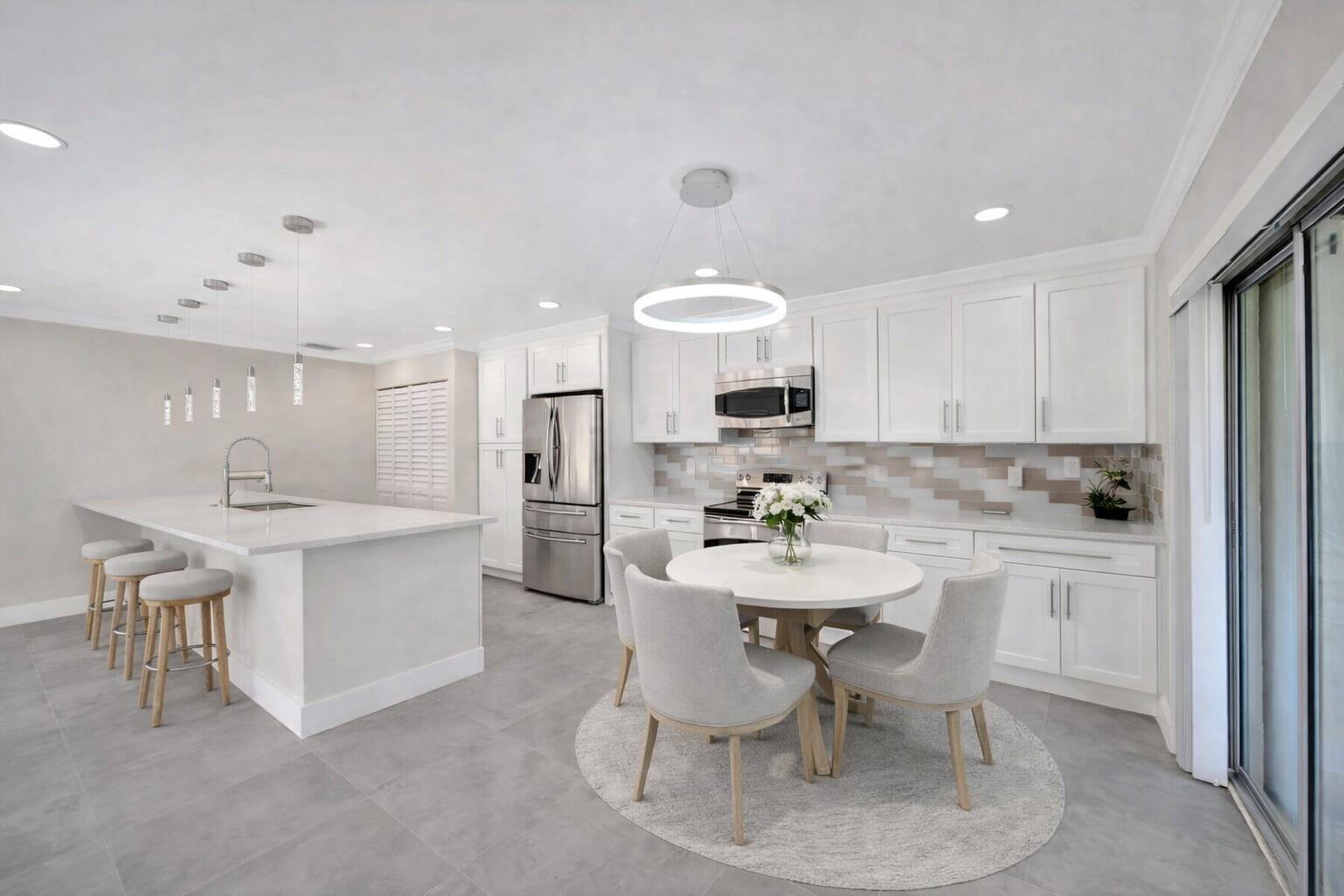 DELRAY VILLAS 3 - Residential