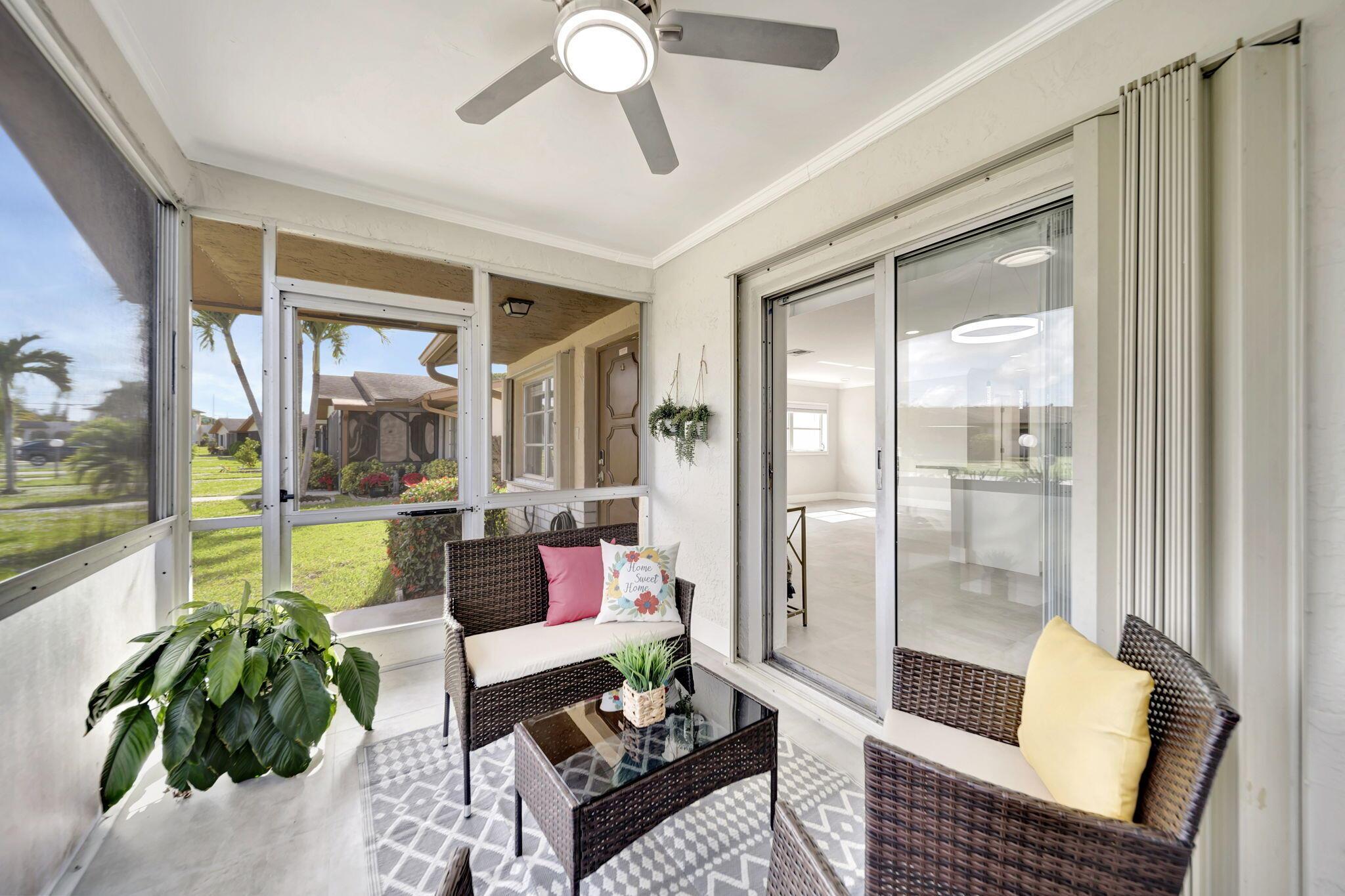 DELRAY VILLAS 3 - Residential