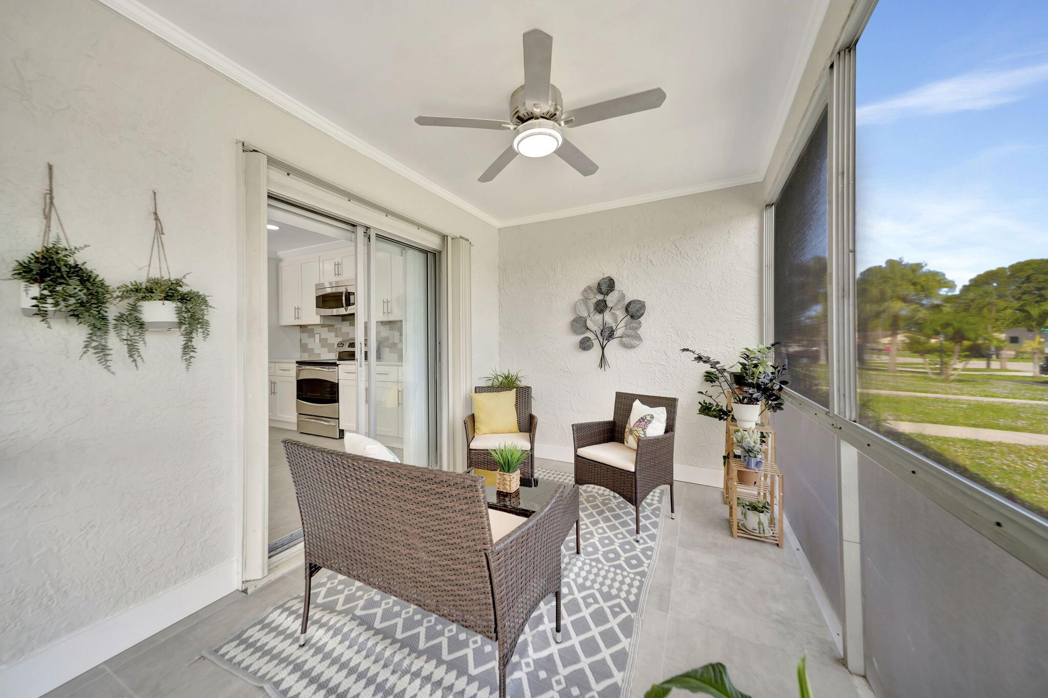 DELRAY VILLAS 3 - Residential