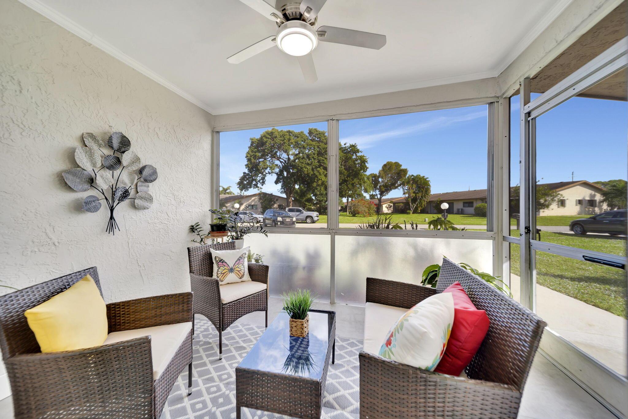 DELRAY VILLAS 3 - Residential