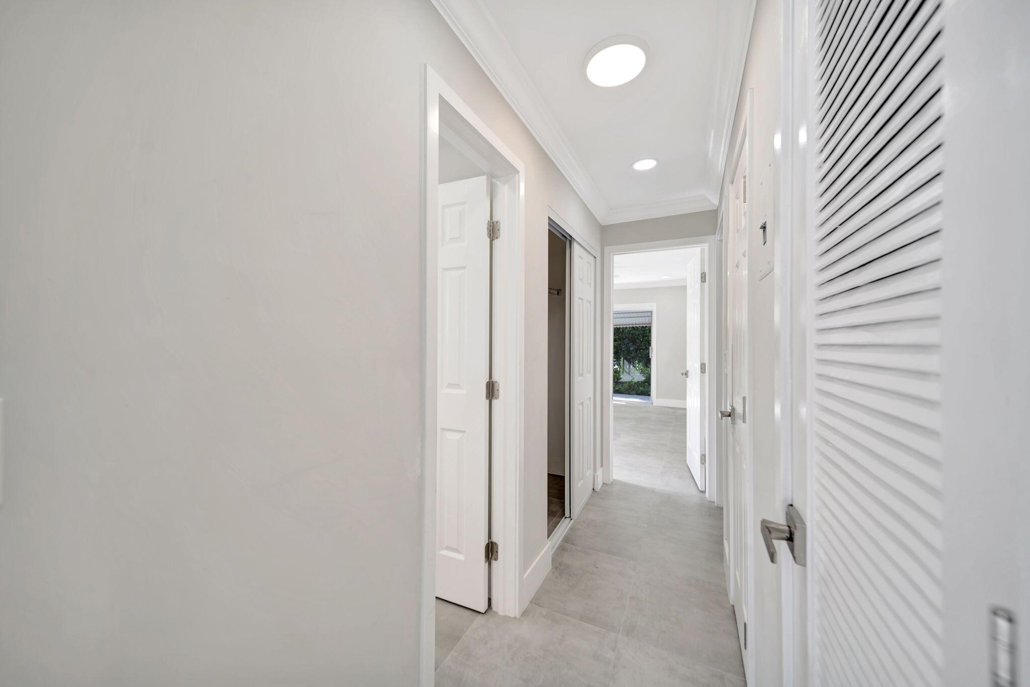 DELRAY VILLAS 3 - Residential