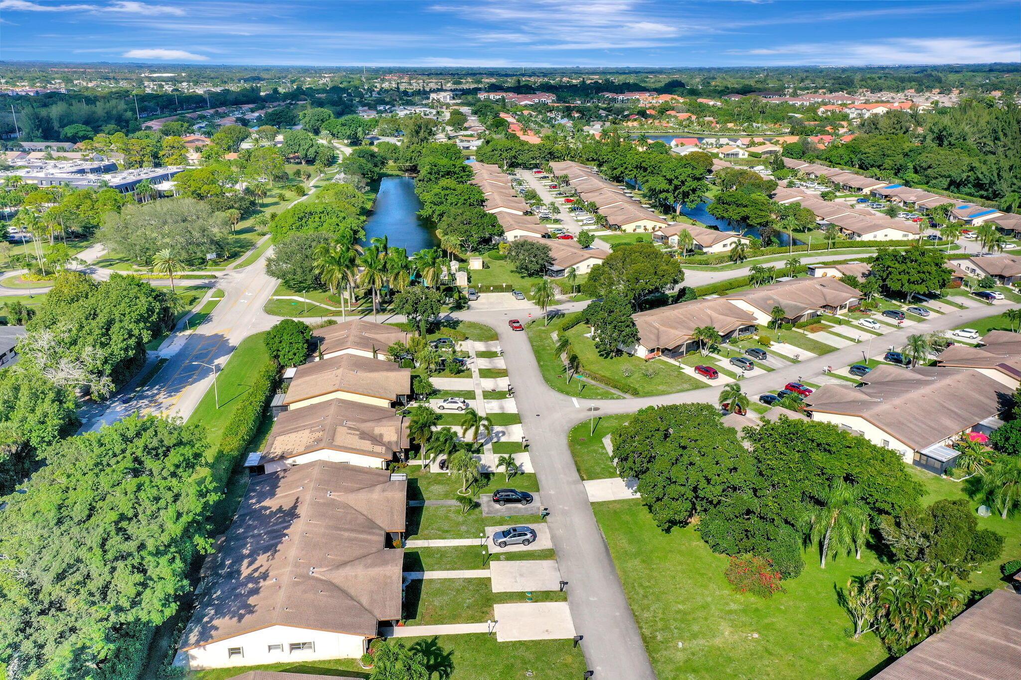 DELRAY VILLAS 3 - Residential