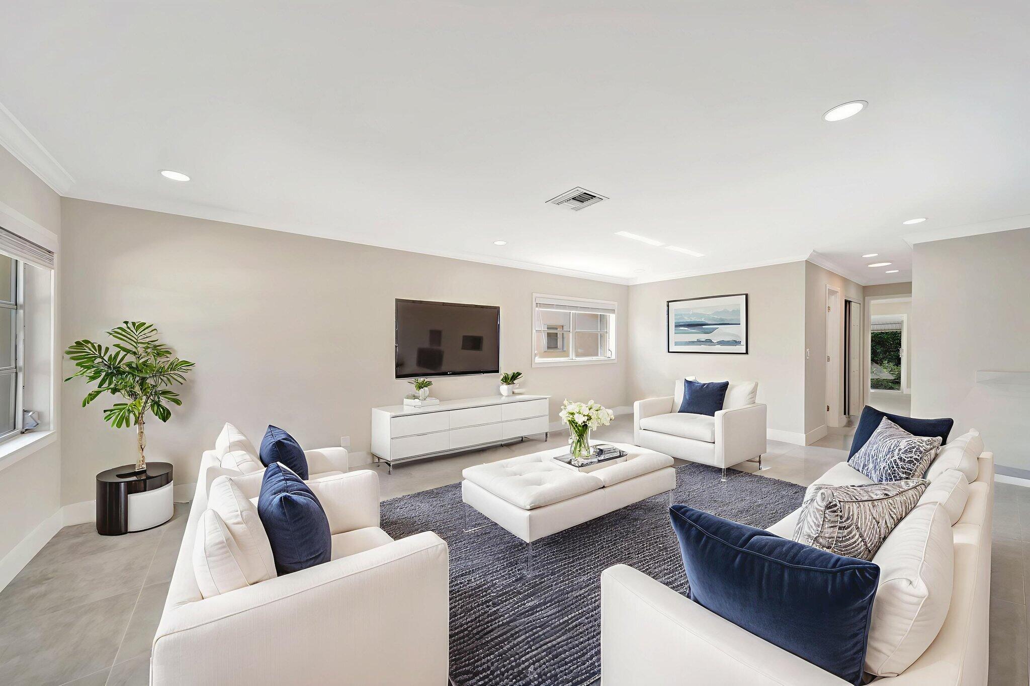 DELRAY VILLAS 3 - Residential