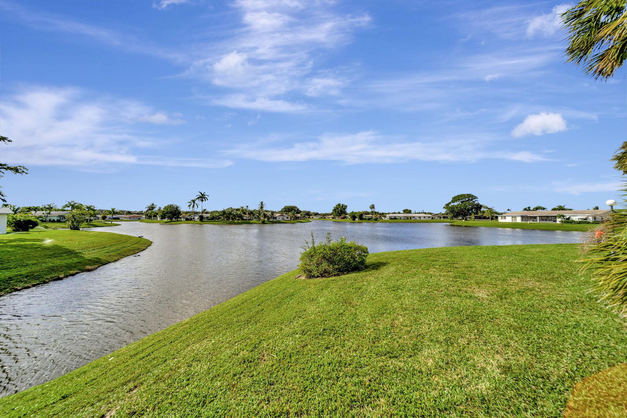 DELRAY VILLAS 3 - Residential