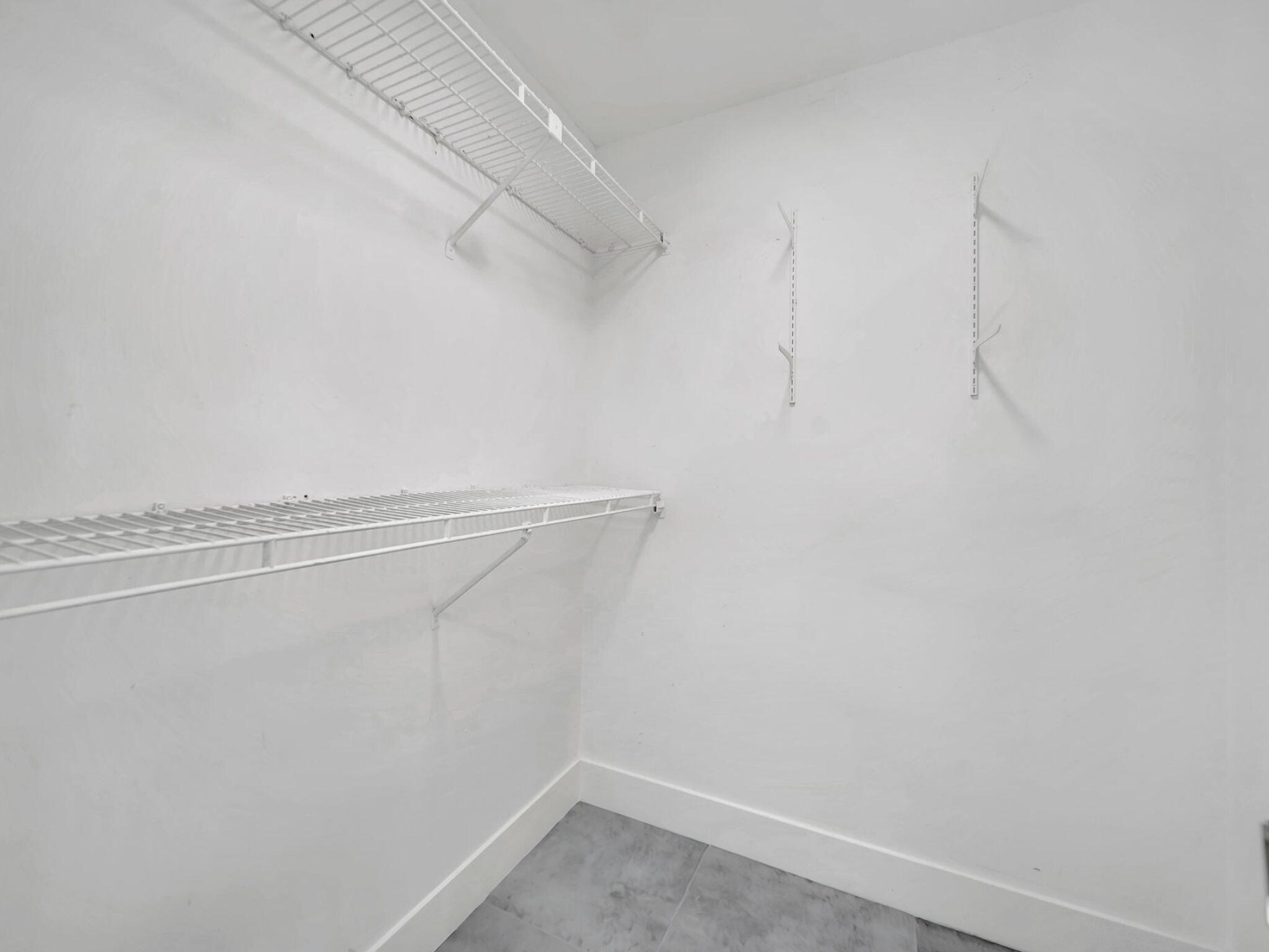 DELRAY VILLAS 3 - Residential