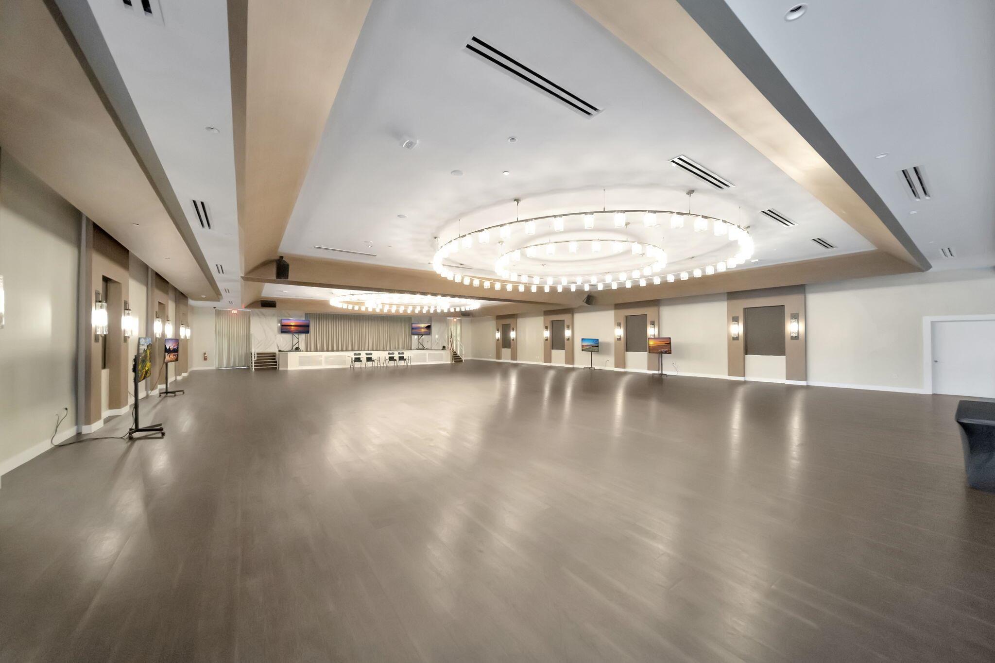 DELRAY VILLAS 3 - Residential