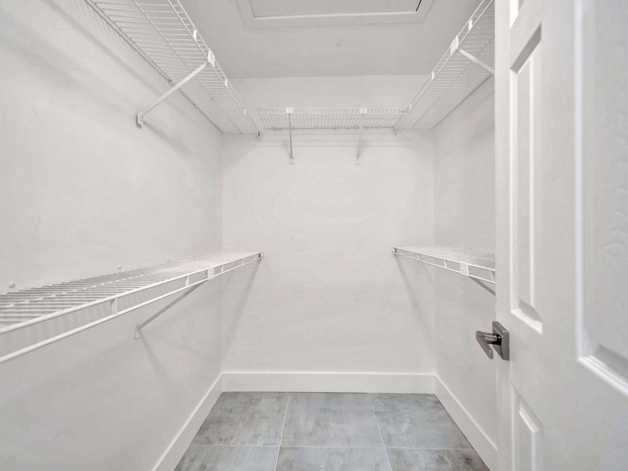 DELRAY VILLAS 3 - Residential