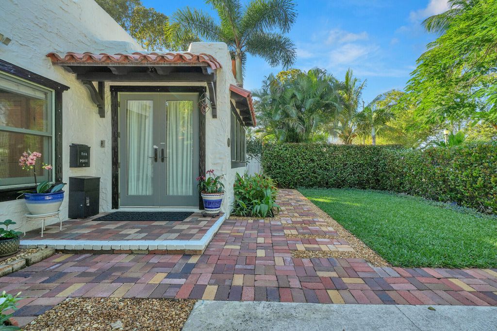Photo of 744 Penn Street, West Palm Beach, FL 33401 (MLS # R11160778)