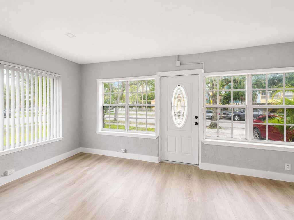Photo of 1905 Monroe Street, Hollywood, FL 33020 (MLS # B26044864)