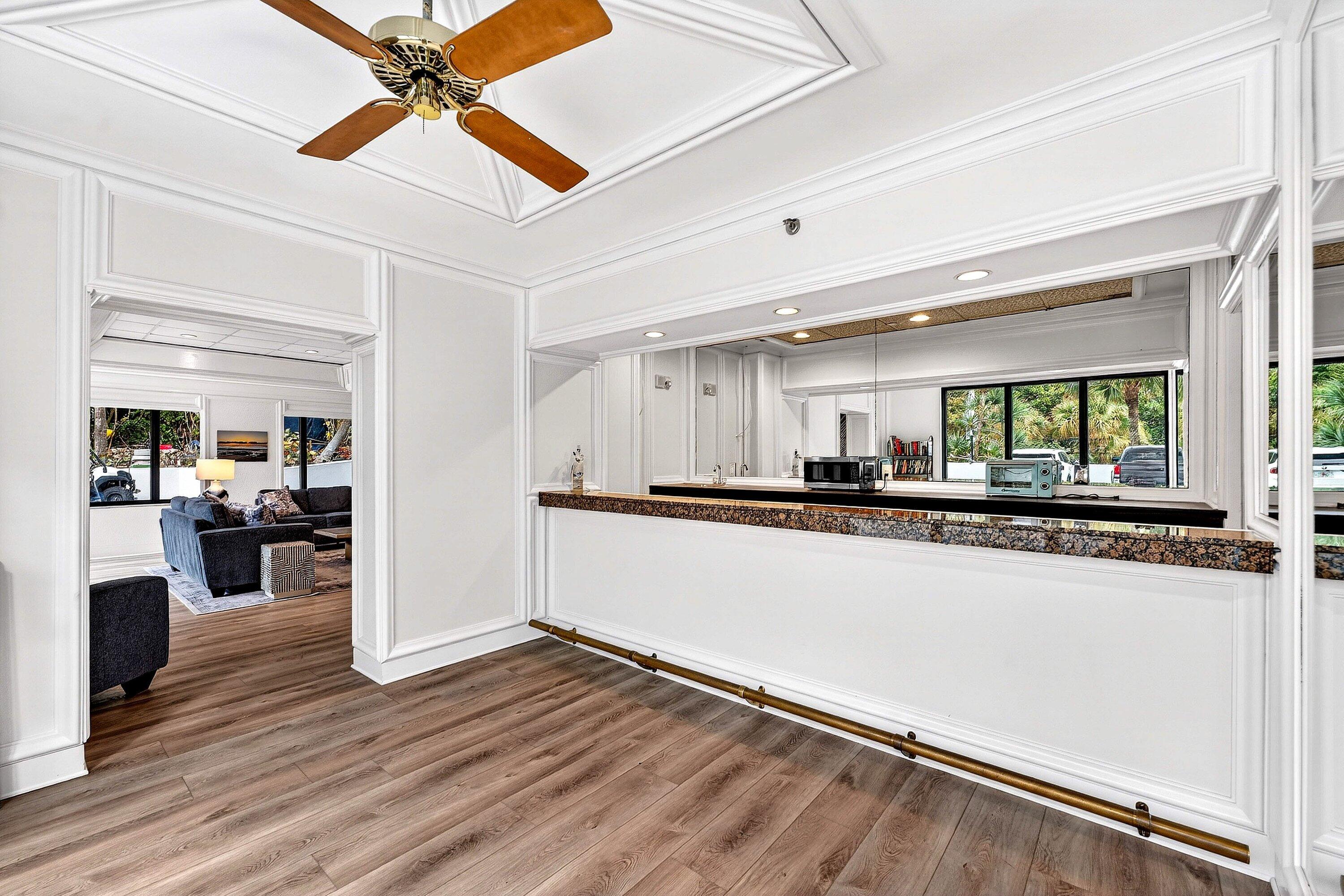 PARKER HIGHLAND CONDO - Residential