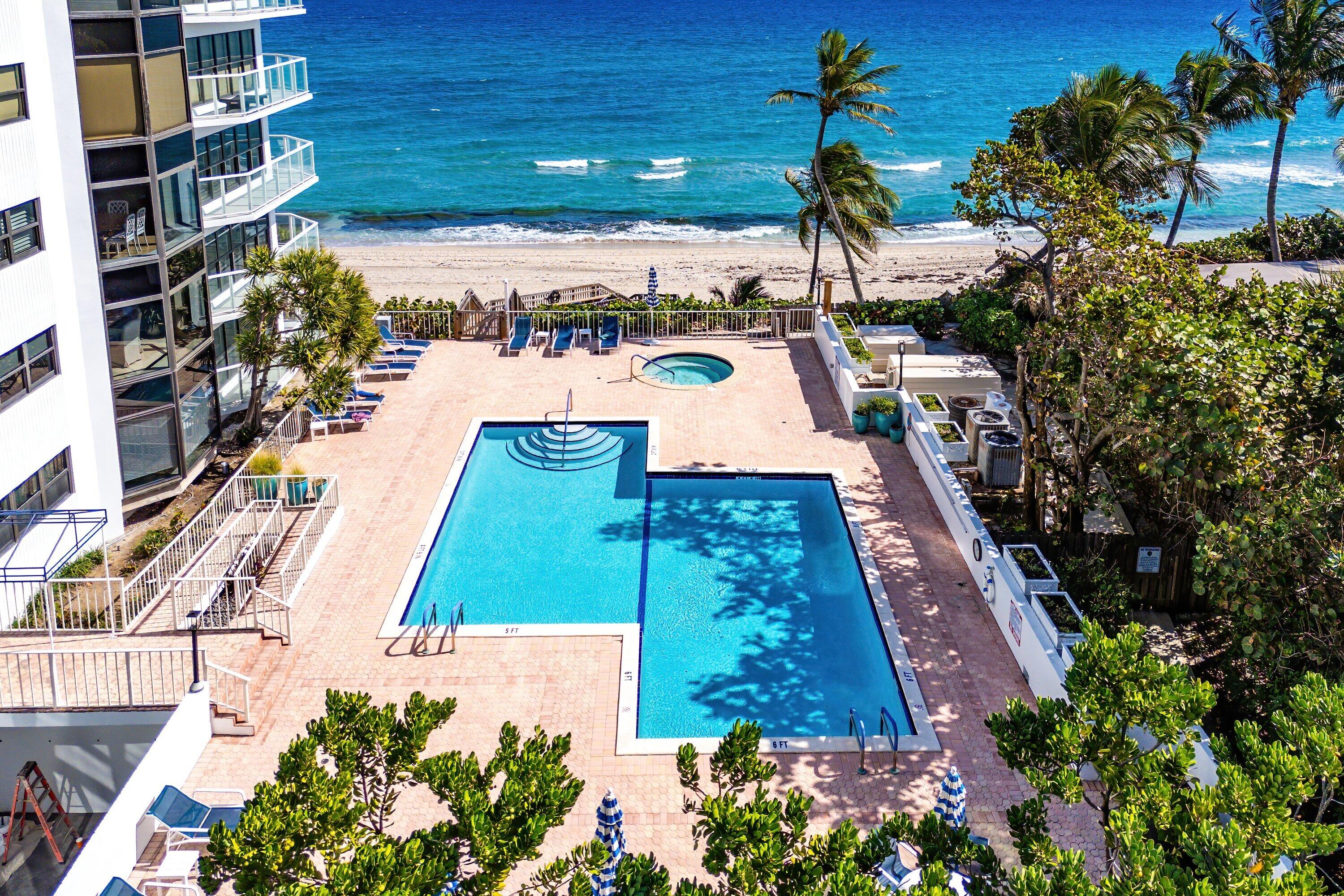 4605 S Ocean Boulevard 4c