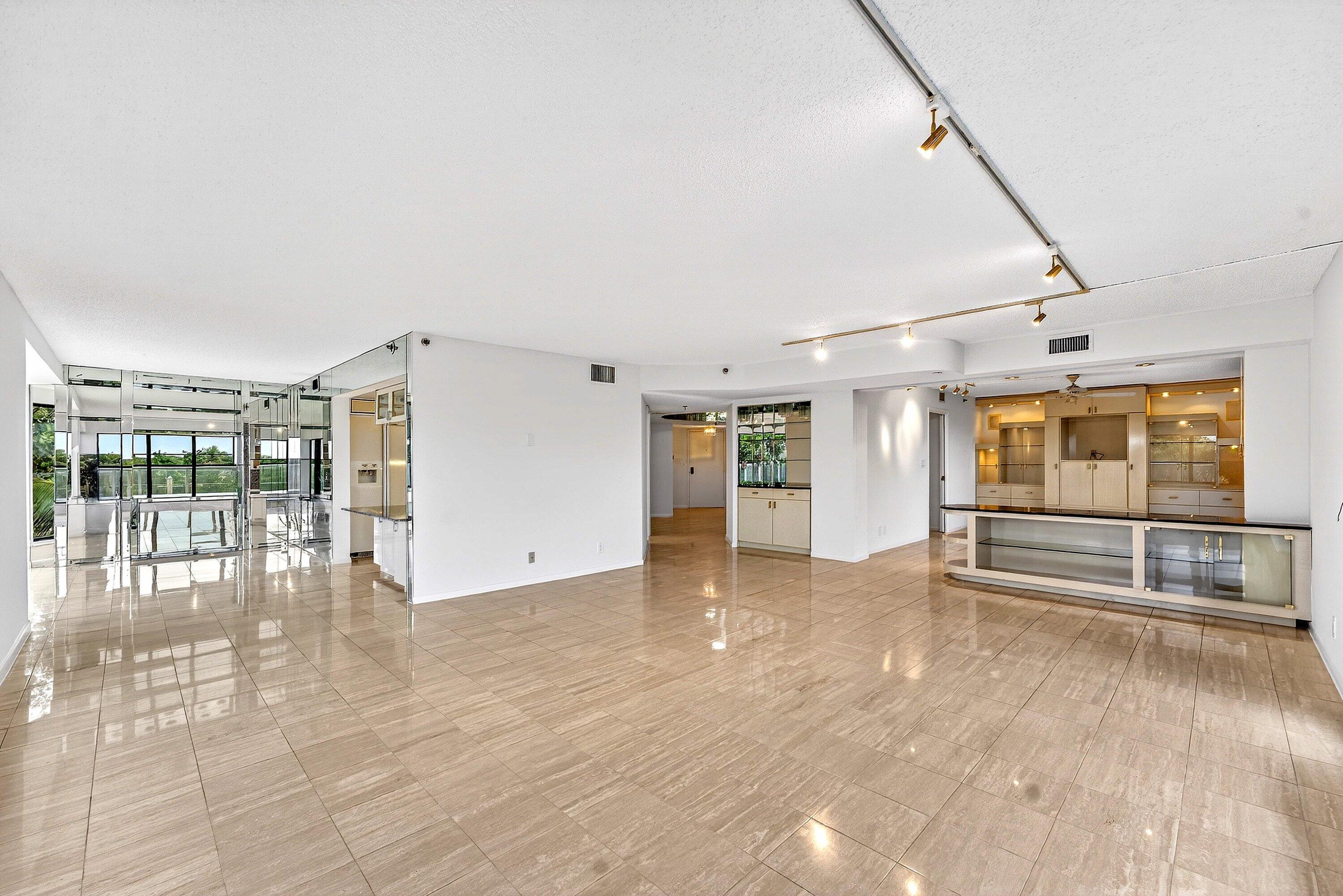 PARKER HIGHLAND CONDO - Residential