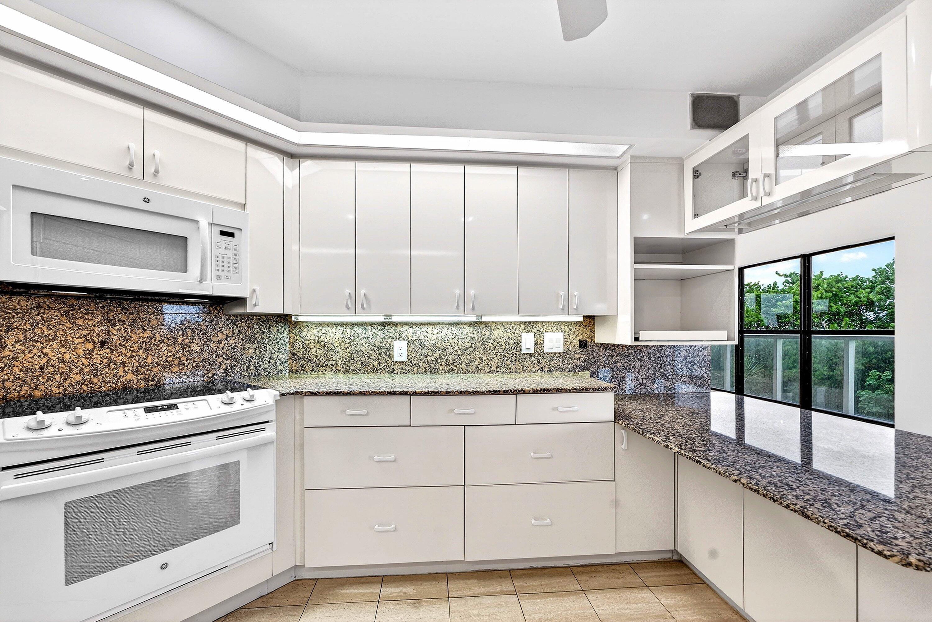 PARKER HIGHLAND CONDO - Residential