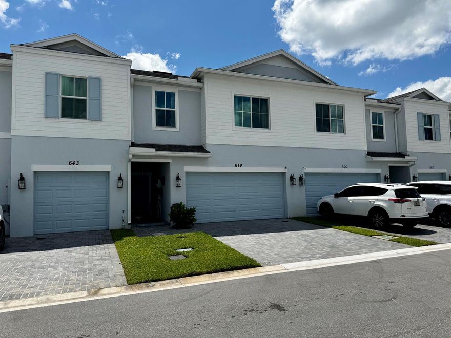 Welcome to this beautiful townhouse located in the highly sought-after St. Lucie River Place community! This modern 3-bedroom, 2.5-bathroom home offers an ideal blend of comfort, style, and convenience. The 2 car garage not only offers room for your vehicles but also features a finished floor, adding a sleek, polished touch and provides extra space for hobbies or additional storage. Great for anyone seeking a spacious, updated living space.