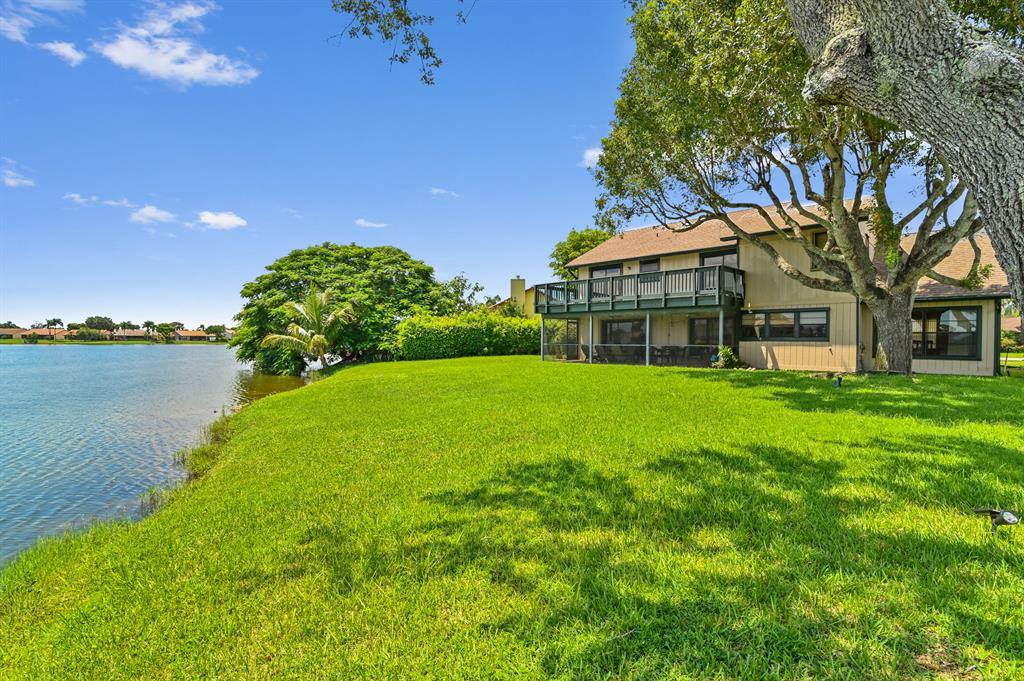 LAKES OF SHERBROOKE - Residential