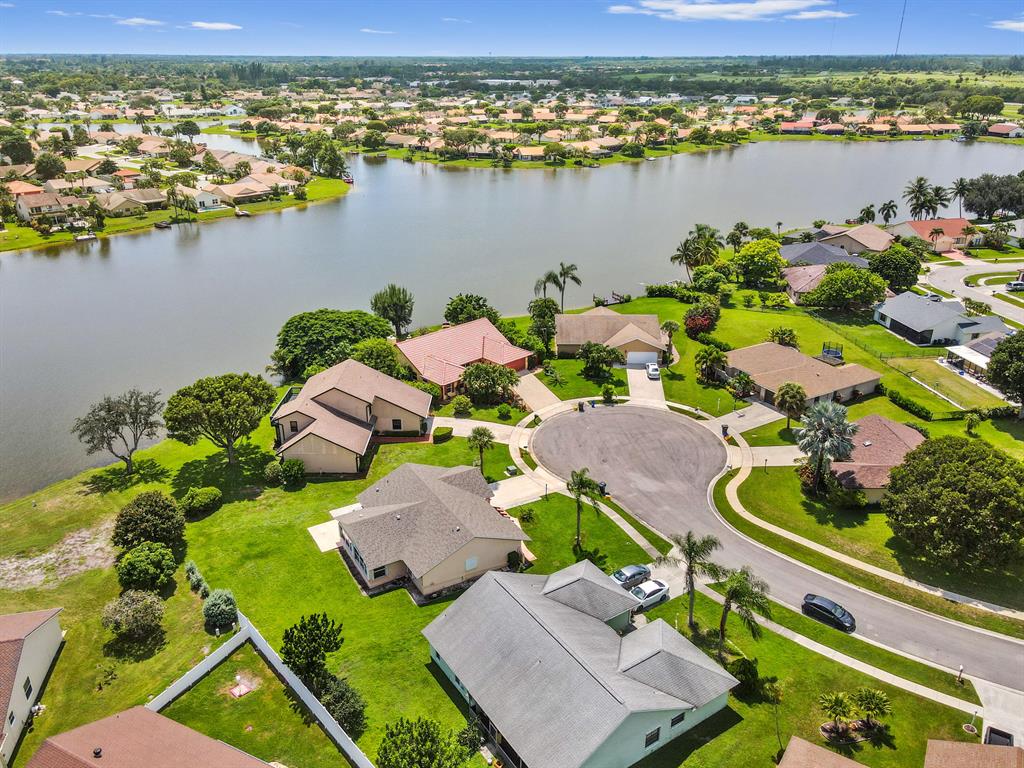 LAKES OF SHERBROOKE - Residential