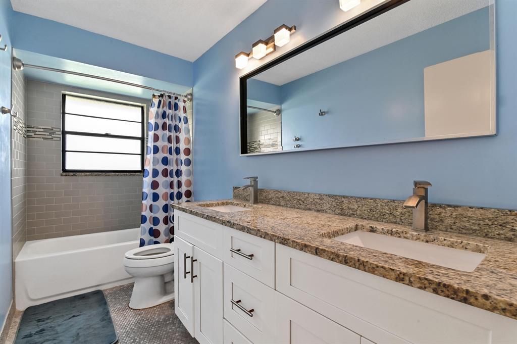 LAKES OF SHERBROOKE - Residential