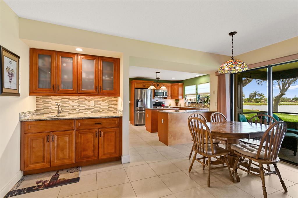 LAKES OF SHERBROOKE - Residential