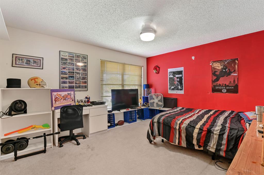 LAKES OF SHERBROOKE - Residential