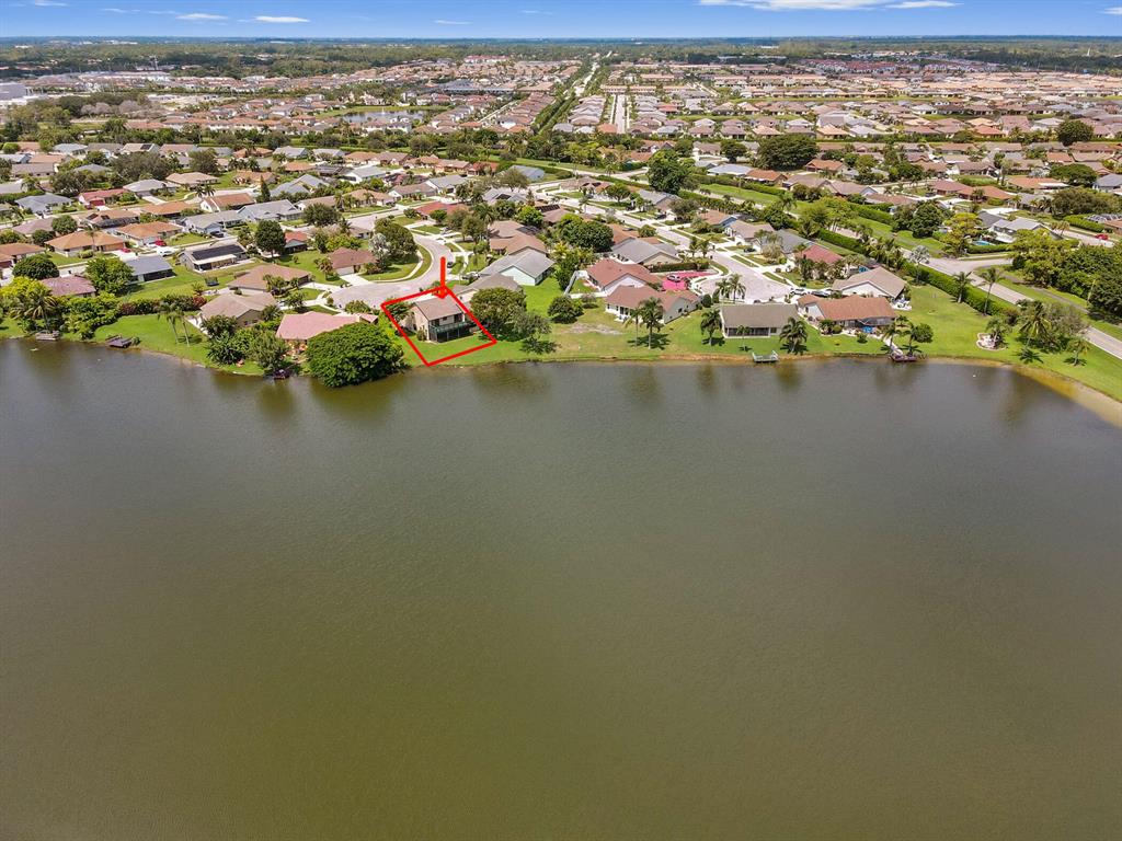 LAKES OF SHERBROOKE - Residential
