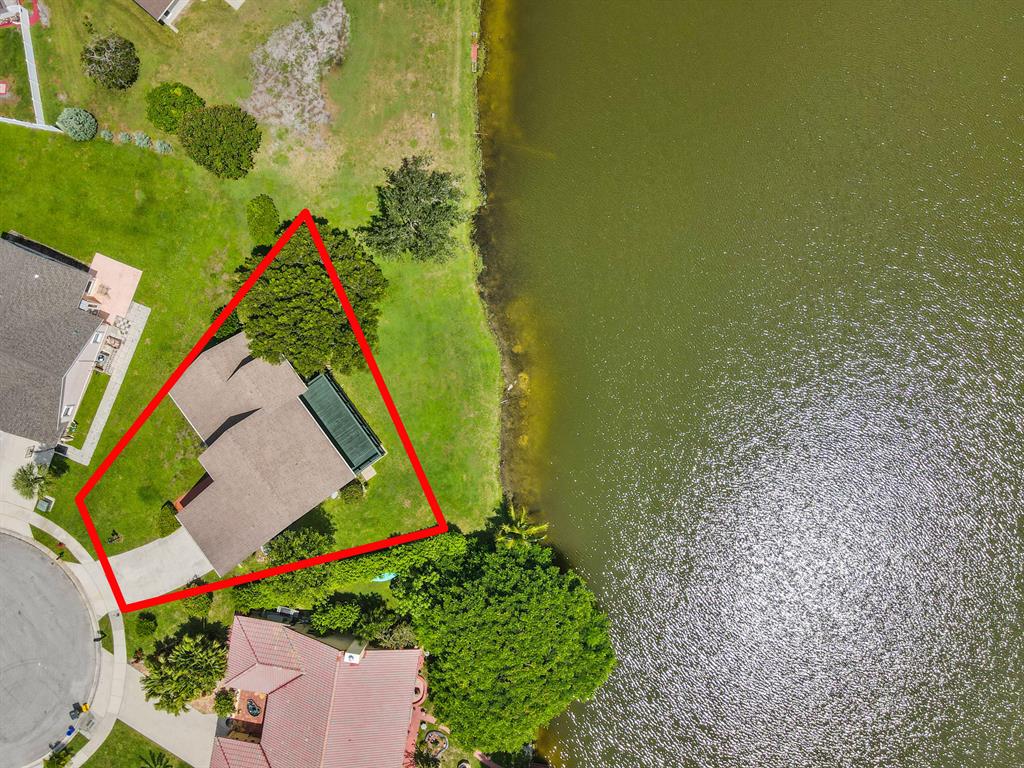 LAKES OF SHERBROOKE - Residential