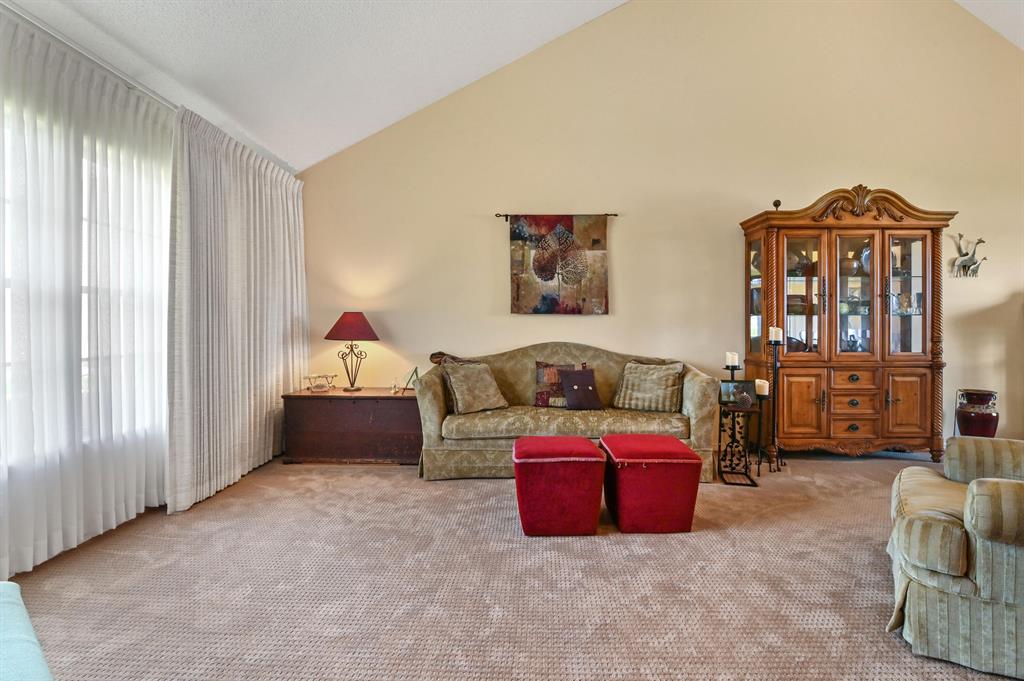 LAKES OF SHERBROOKE - Residential