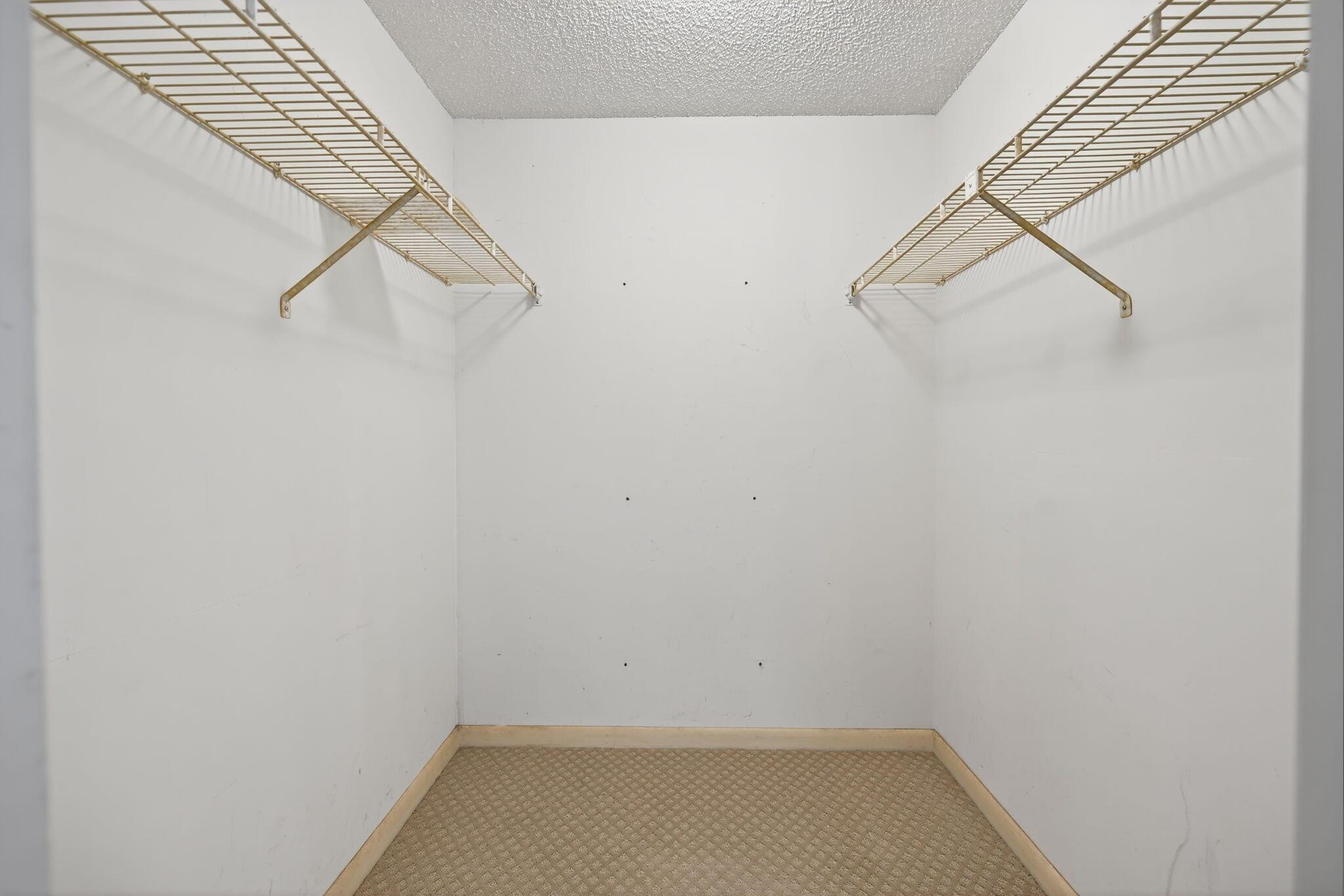 PLANTATION CLUB VILLAS CO - Residential