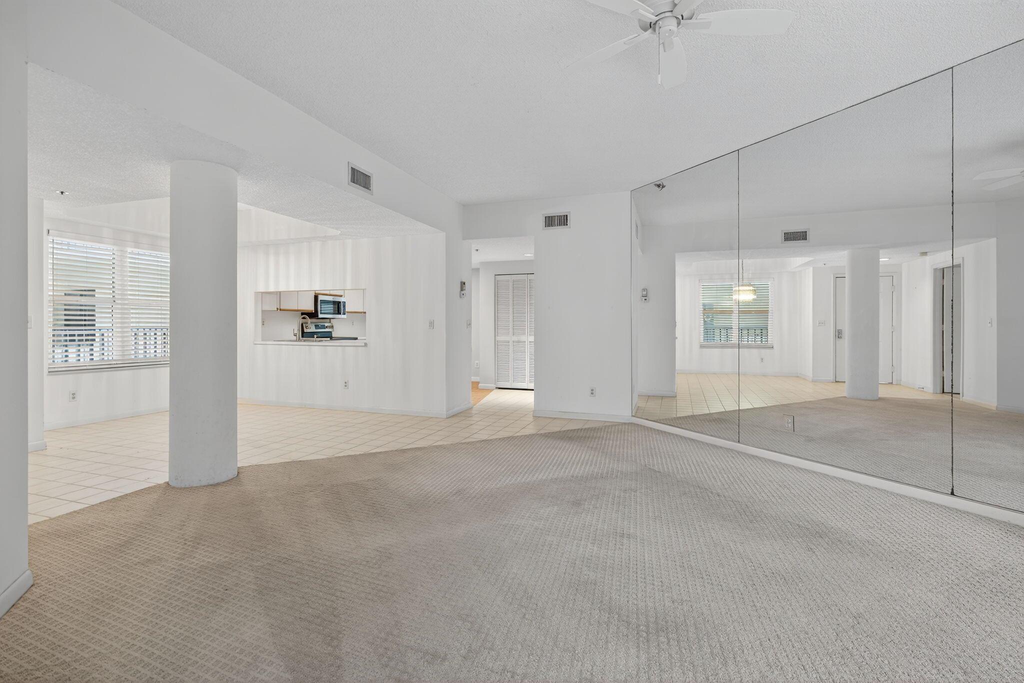 PLANTATION CLUB VILLAS CO - Residential