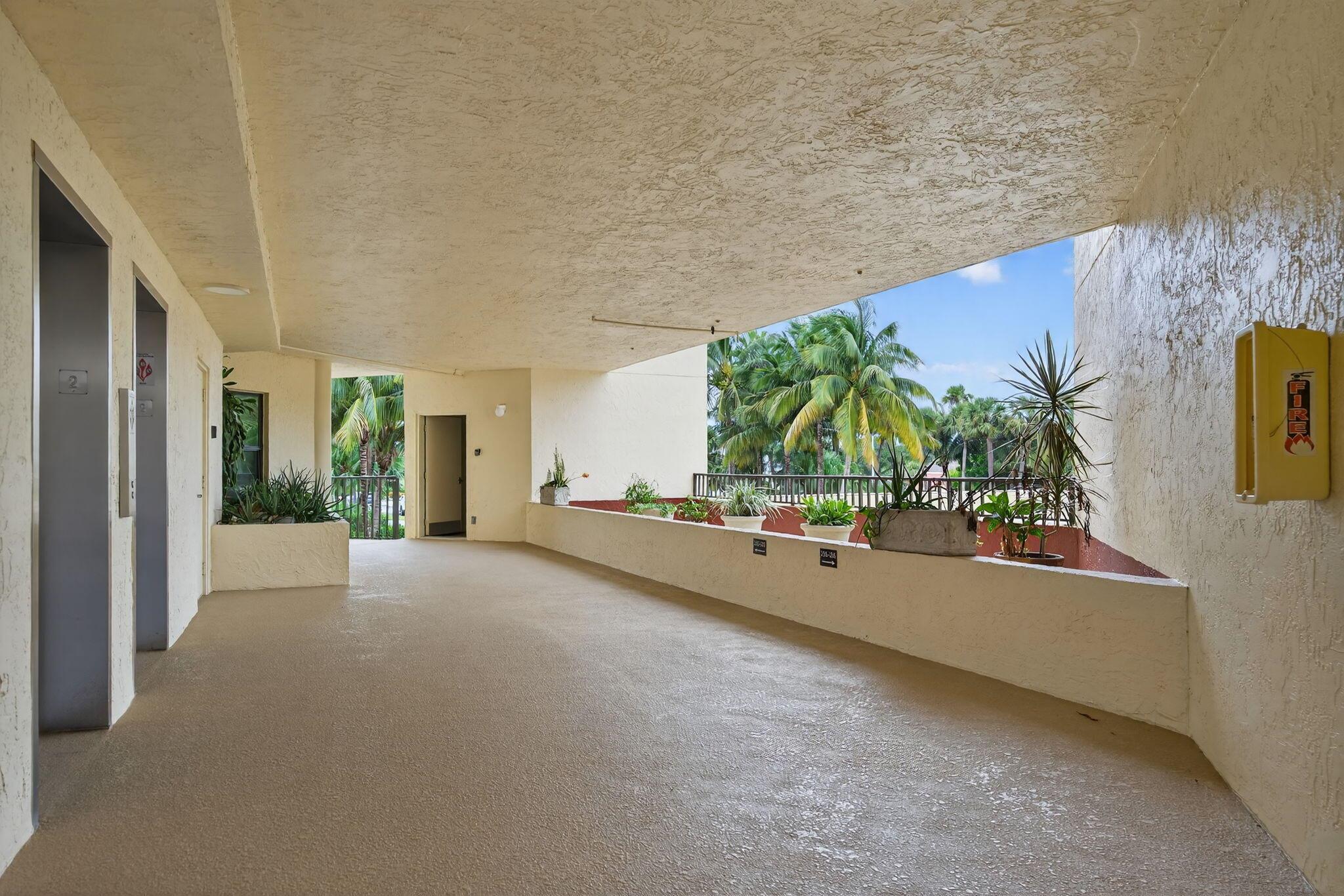 221 NE Plantation Road 213