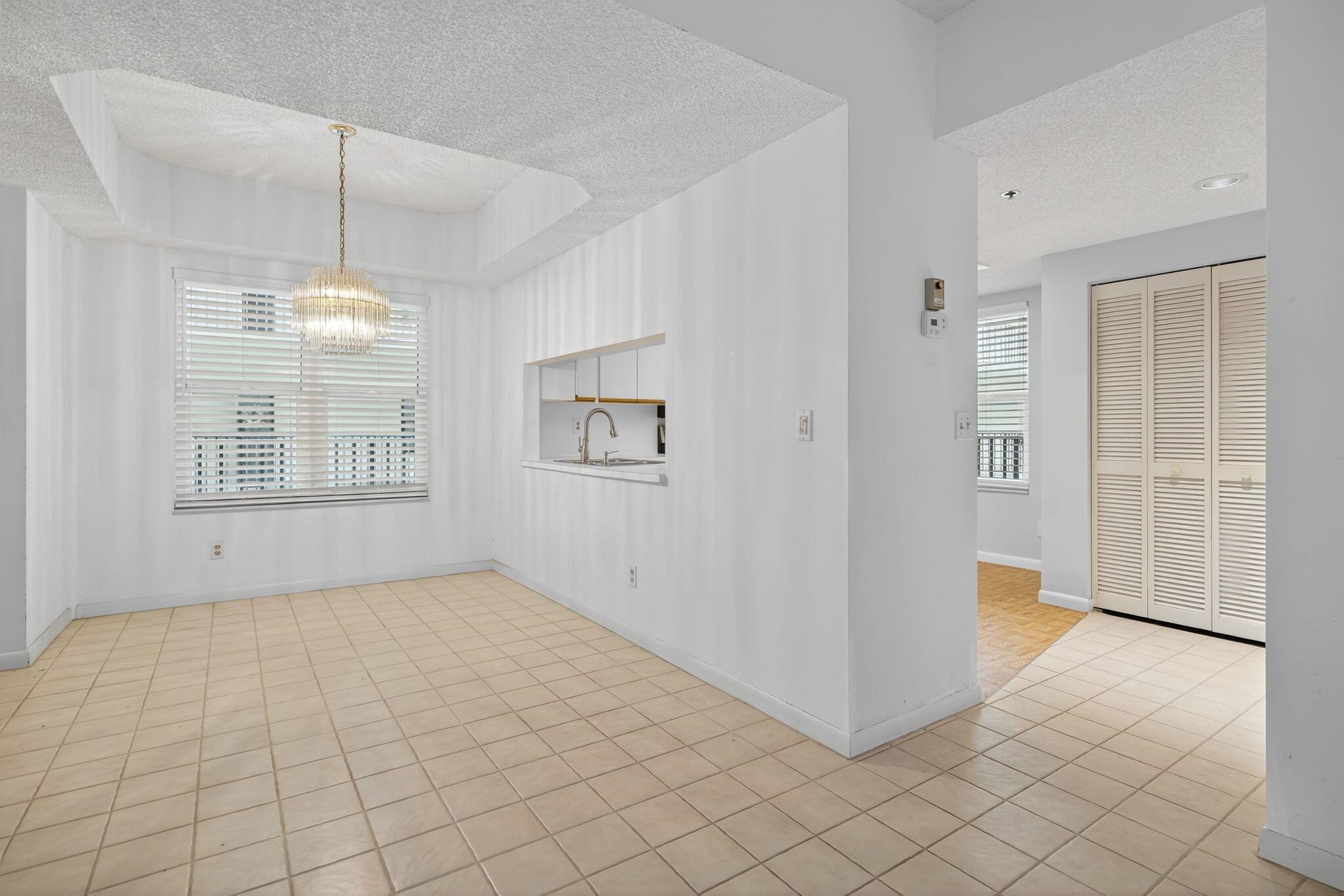 PLANTATION CLUB VILLAS CO - Residential