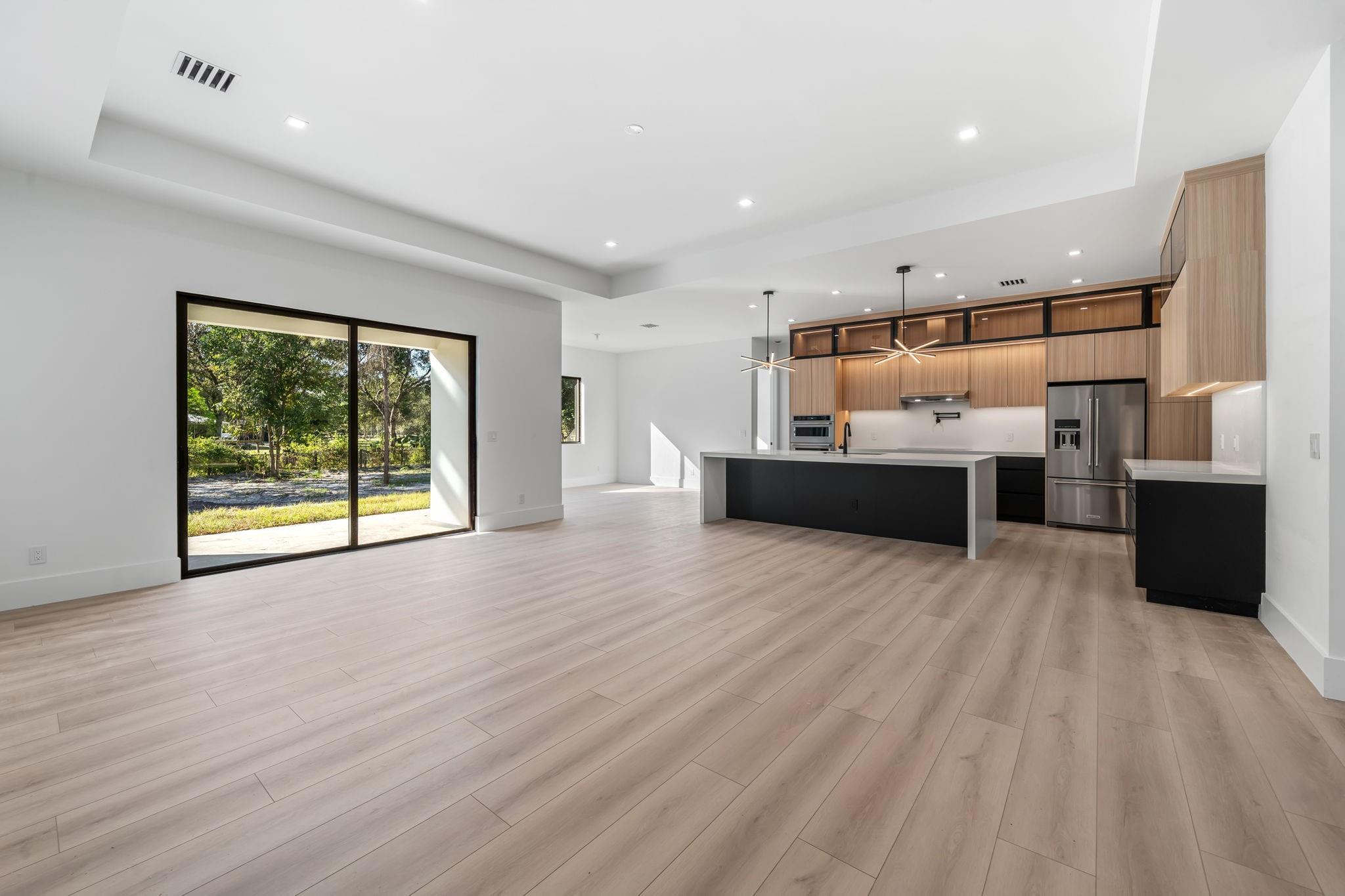 Acreage & Unrec - Residential