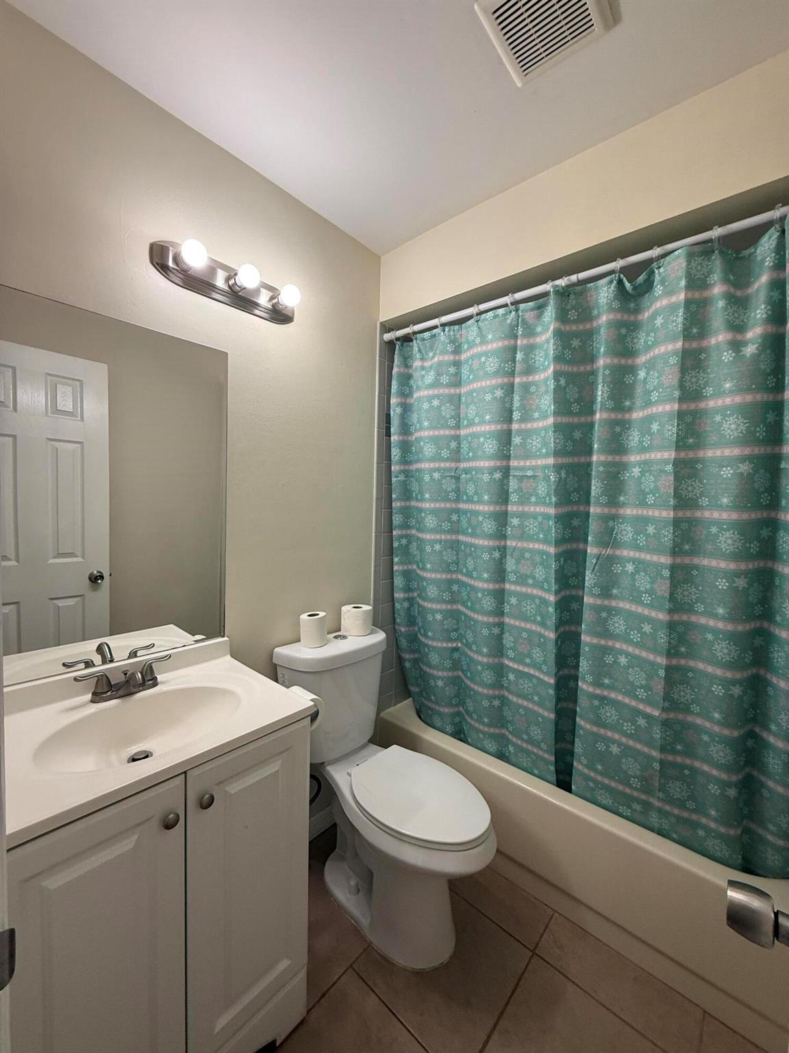 PORT ST LUCIE SECTION 41 - Residential Lease