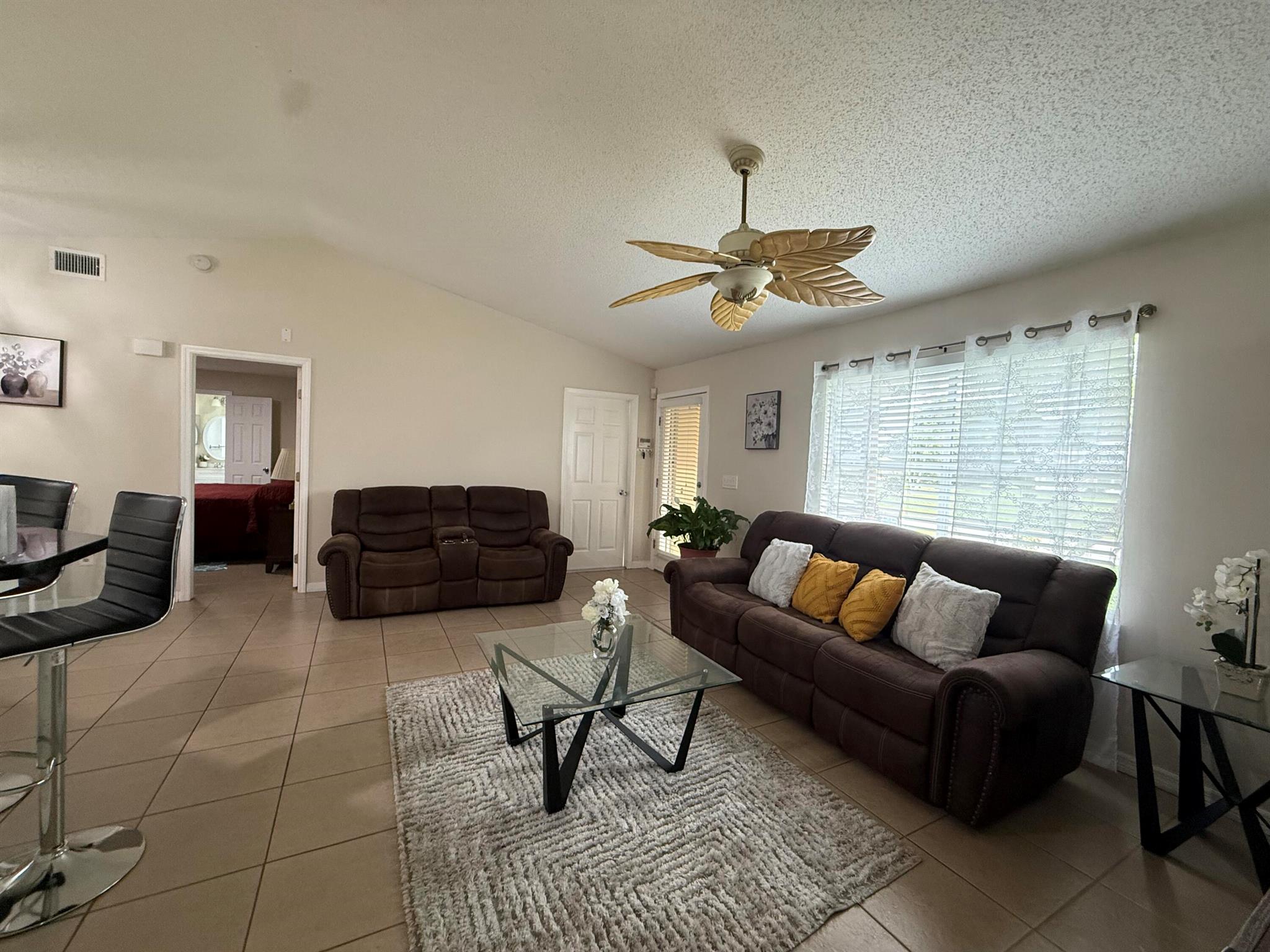 PORT ST LUCIE SECTION 41 - Residential Lease
