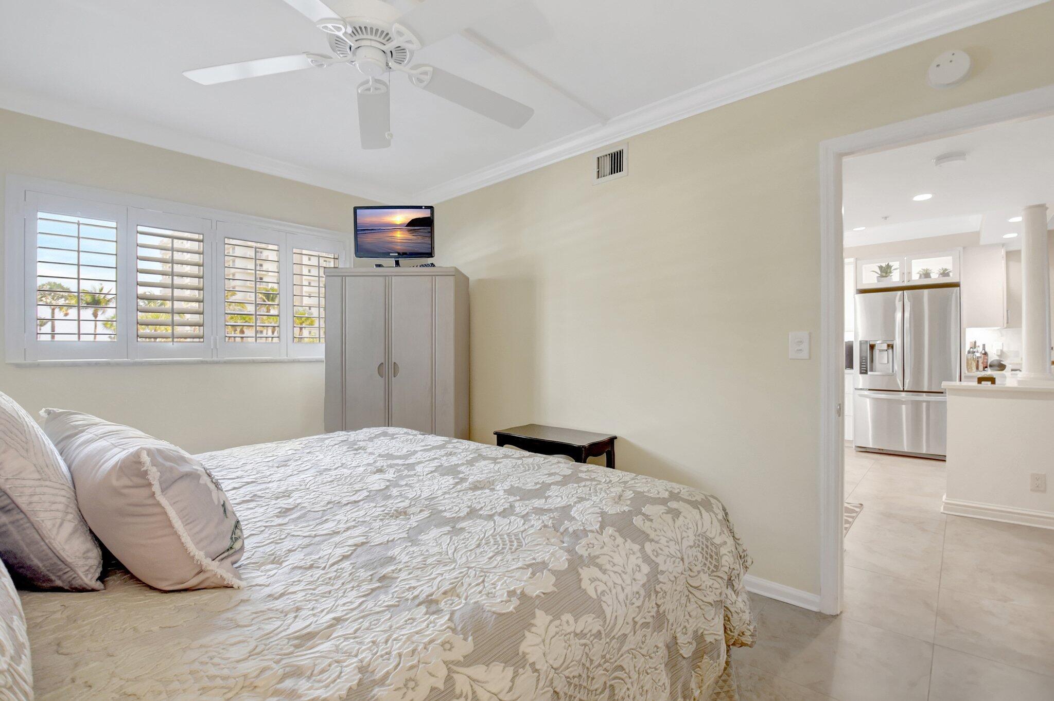 SEAGATE OF HIGHLAND CONDO - Residential