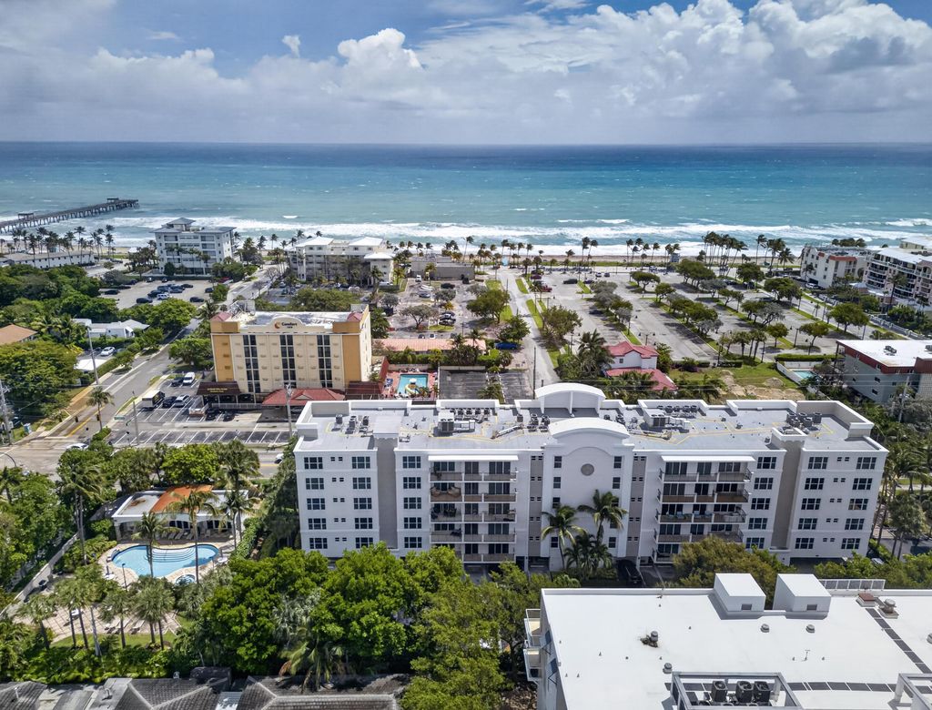Photo of 101 SE 20th Avenue #201, Deerfield Beach, FL 33441 (MLS # B26016516)