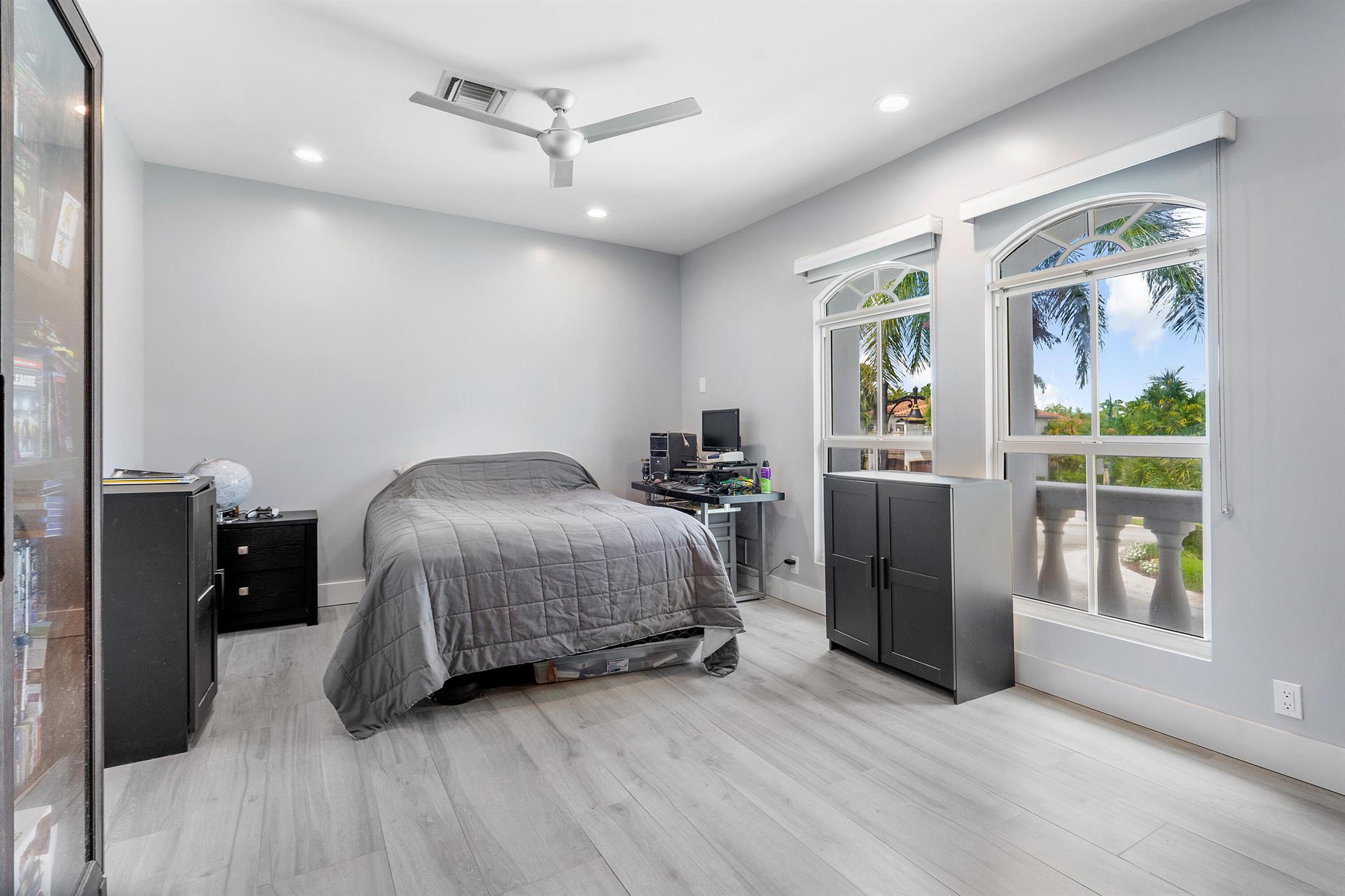 Mizner Country Club - Residential