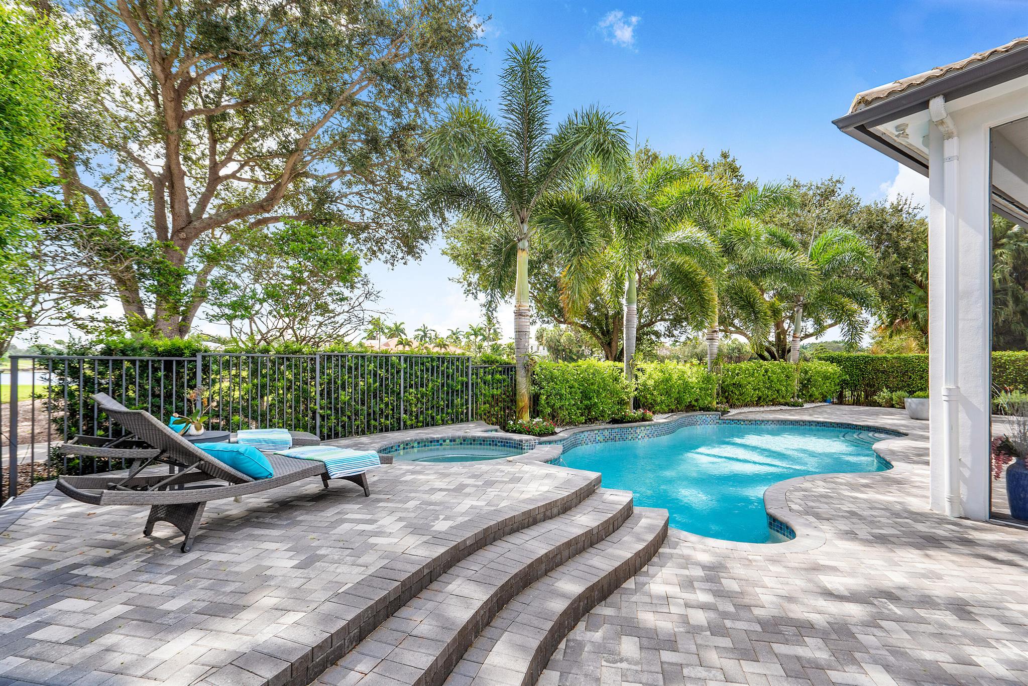 Mizner Country Club - Residential