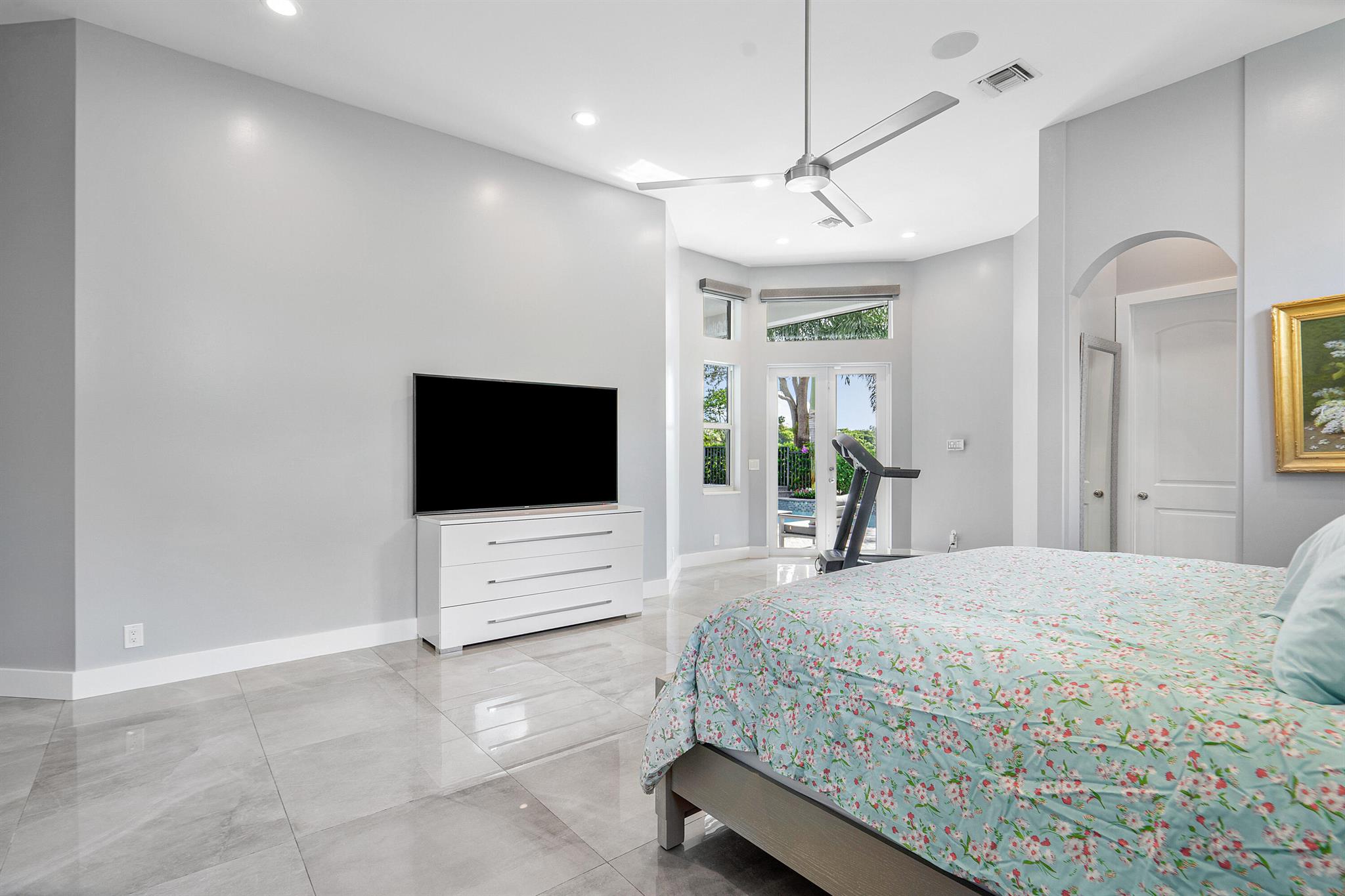 Mizner Country Club - Residential