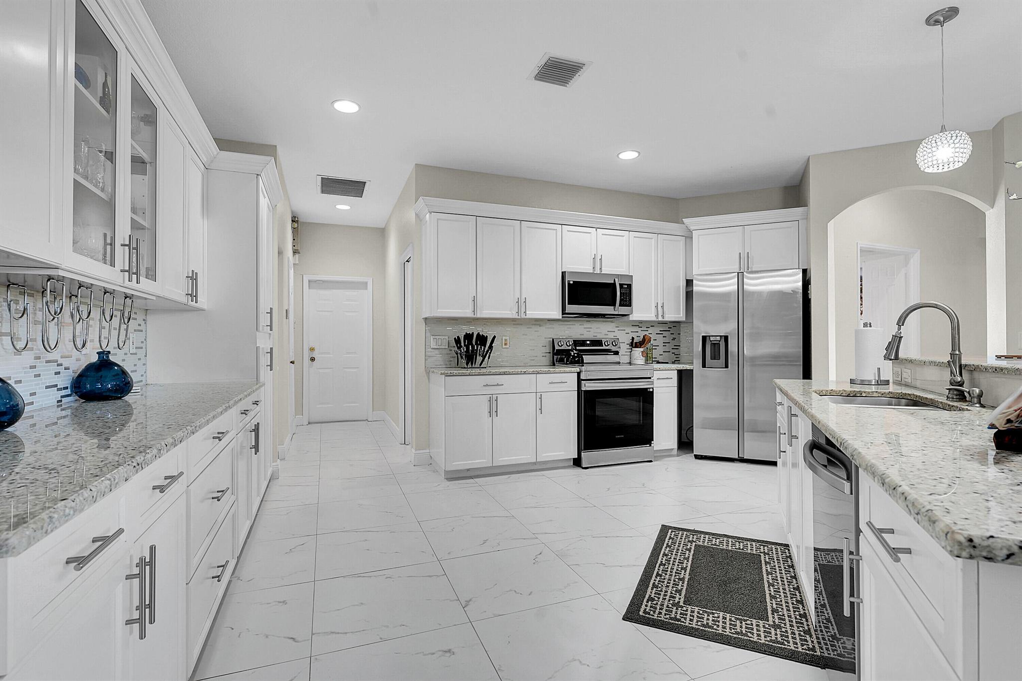 GREENVIEW SHORES 2 OF WEL - Residential Lease