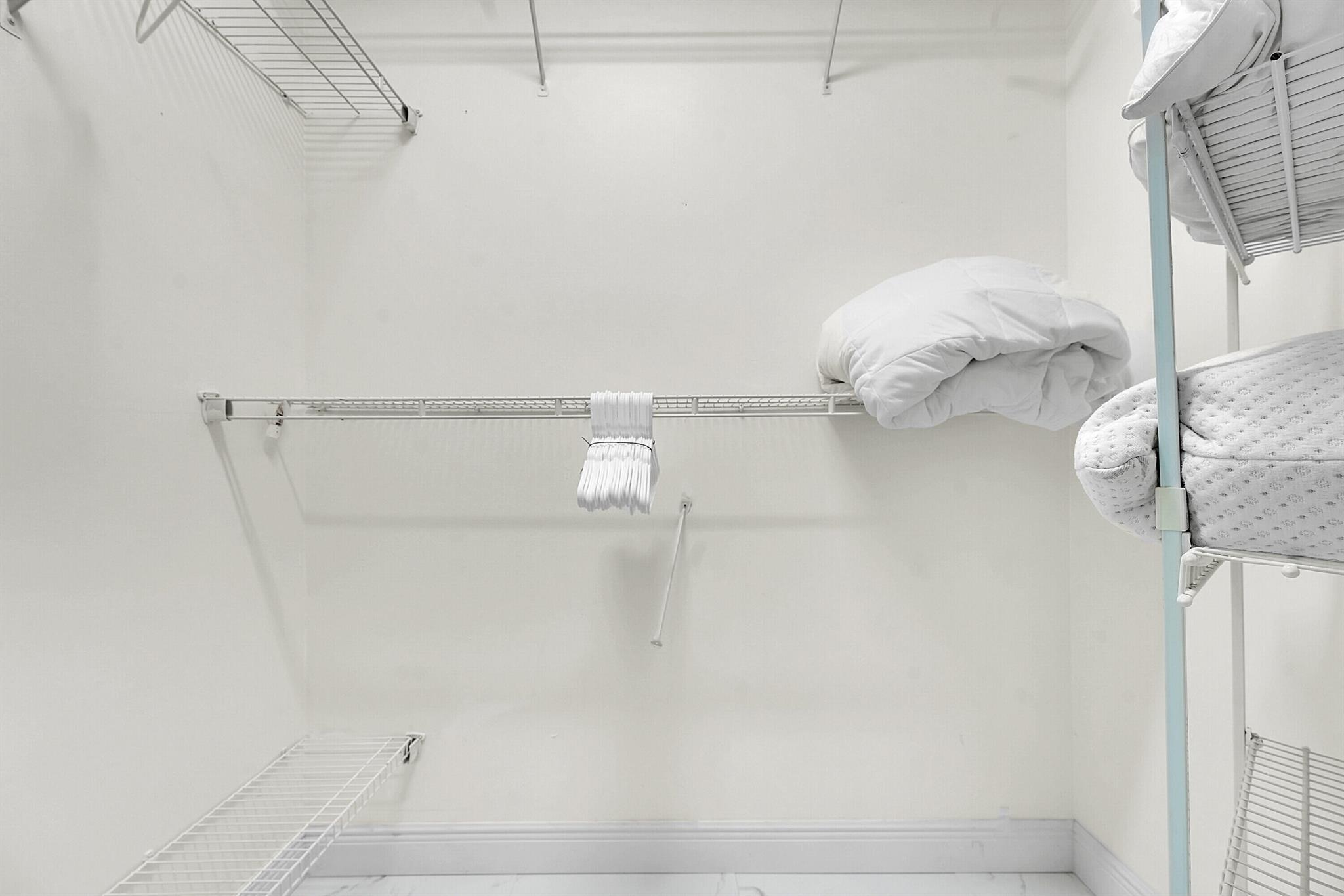 GREENVIEW SHORES 2 OF WEL - Residential Lease