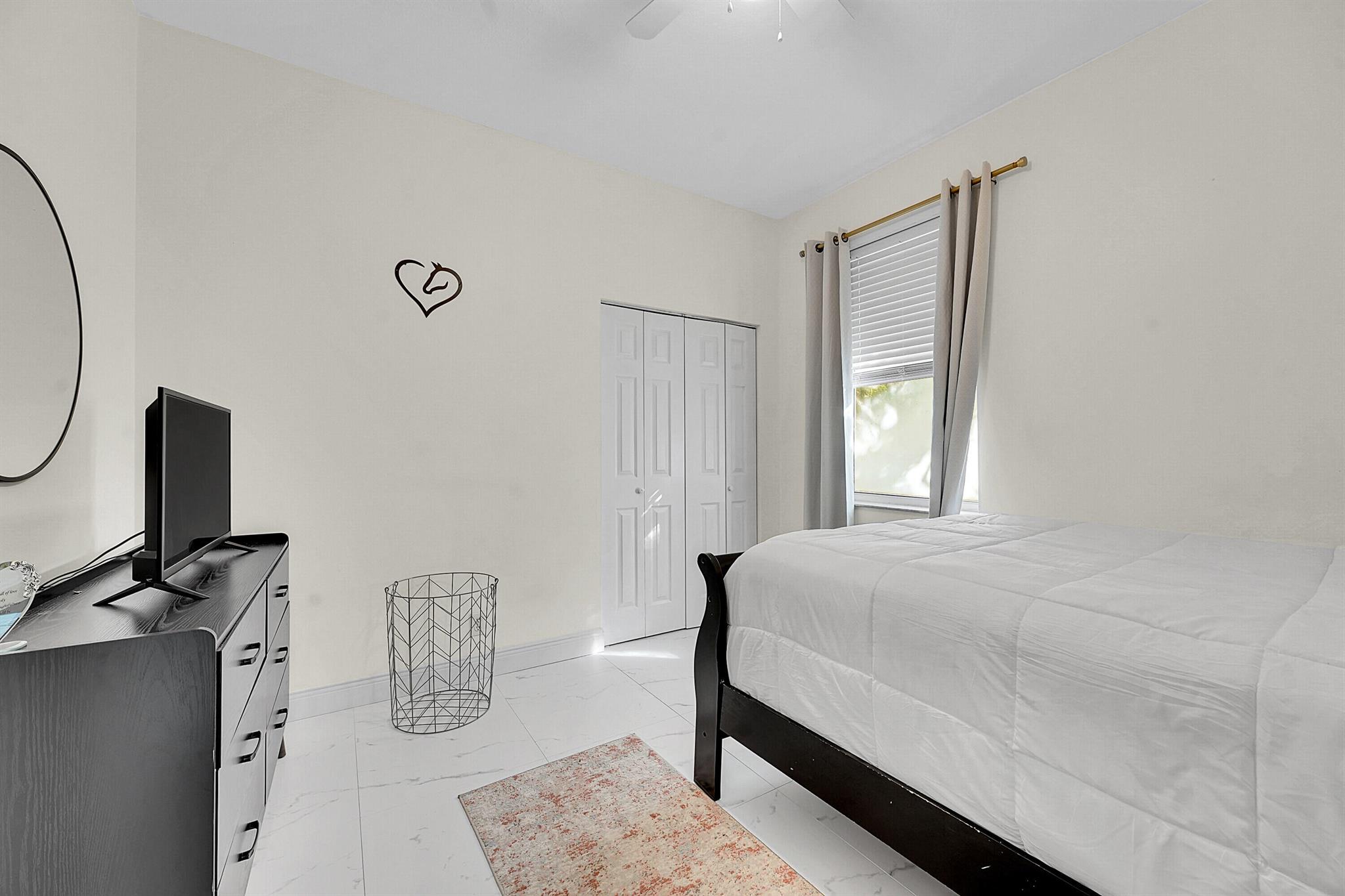 GREENVIEW SHORES 2 OF WEL - Residential Lease