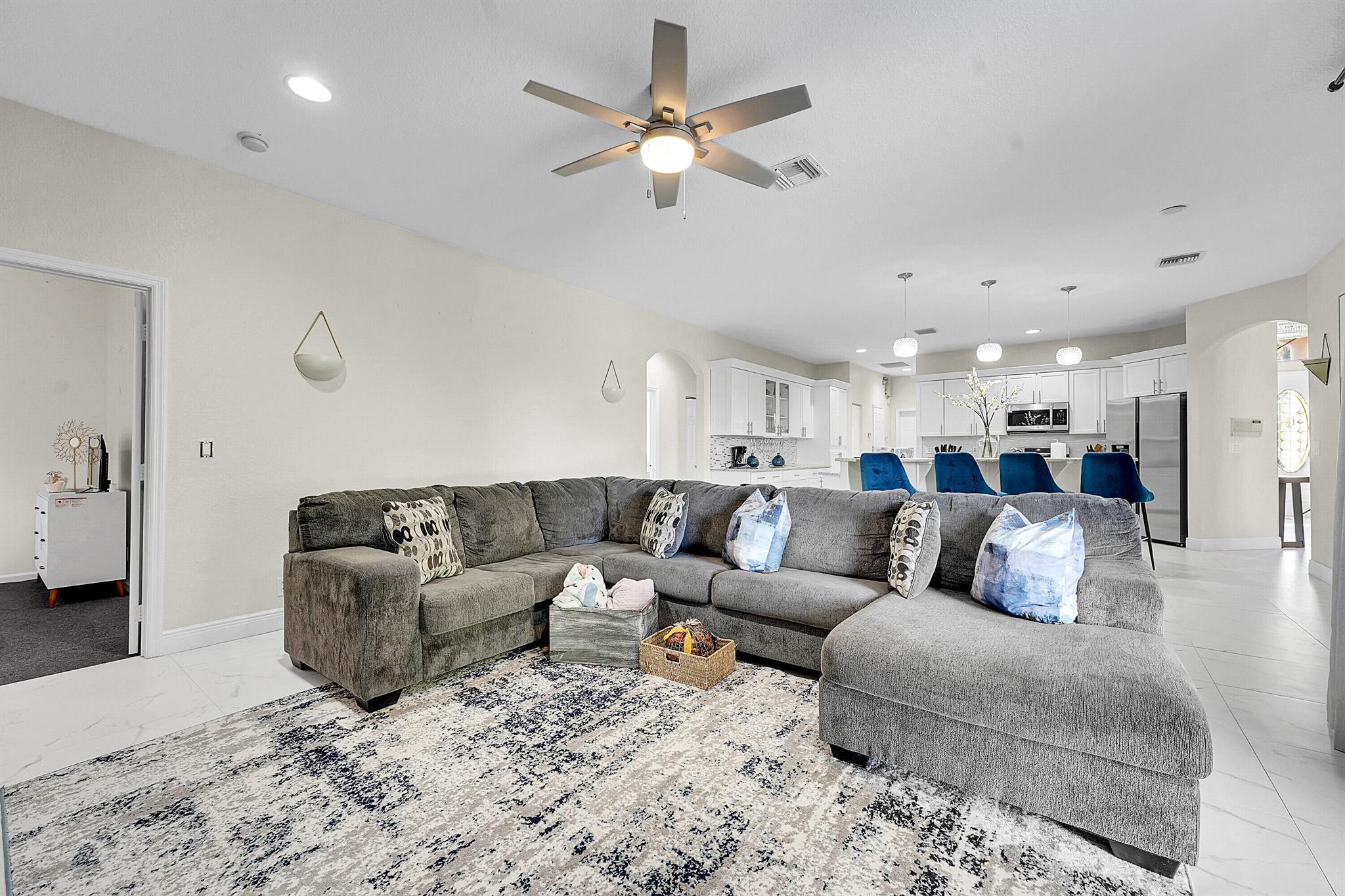 GREENVIEW SHORES 2 OF WEL - Residential Lease