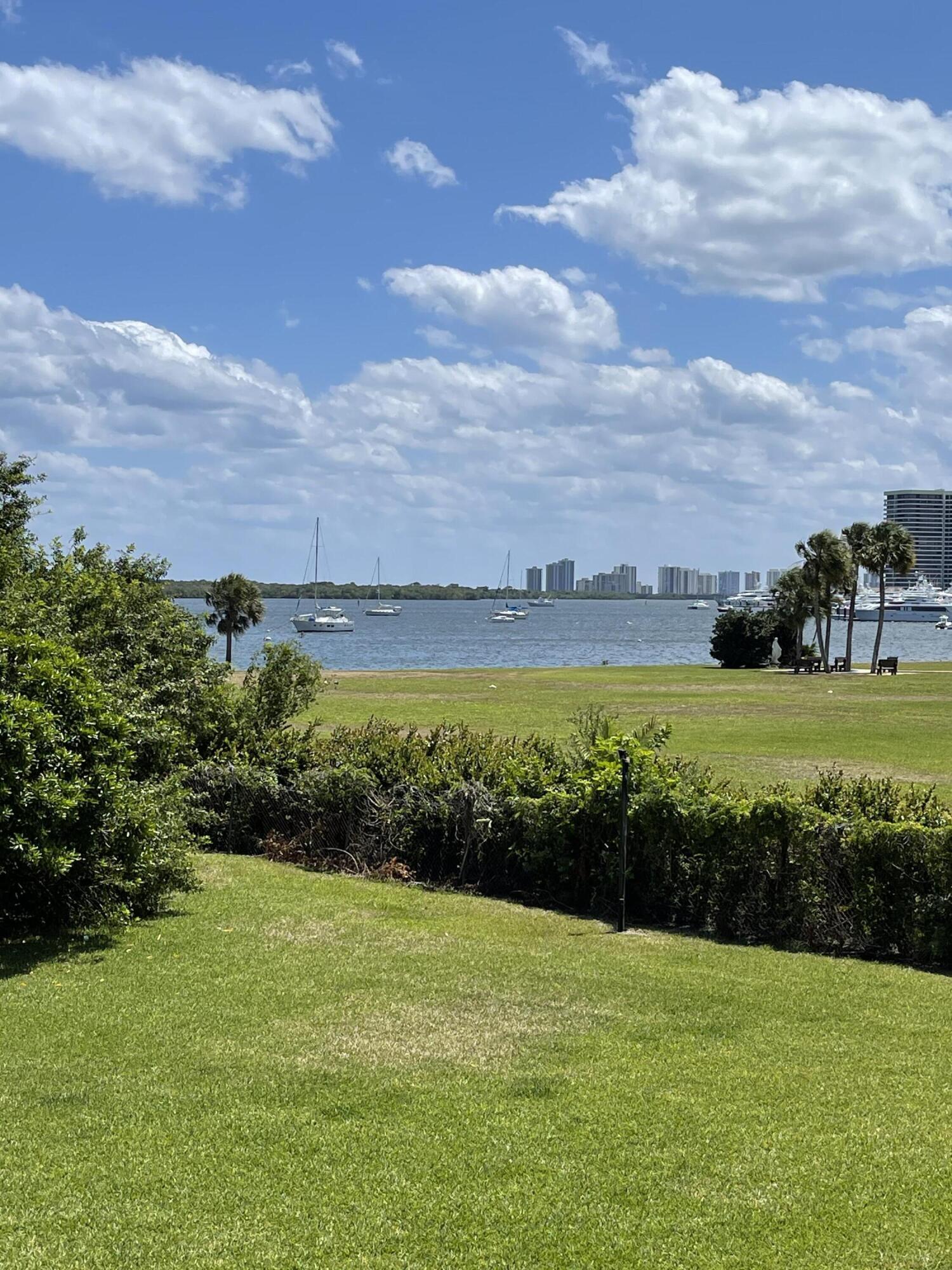 Twelve Oaks - Residential Lease